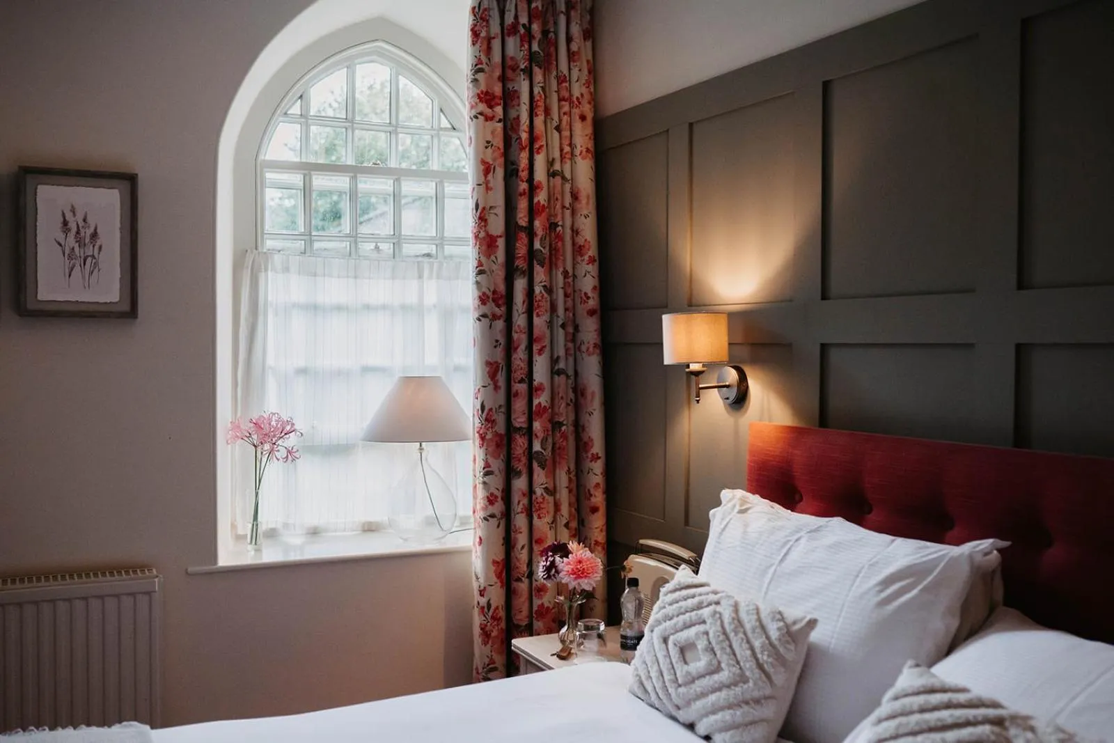 Bedroom, Bed in The Boar's Head