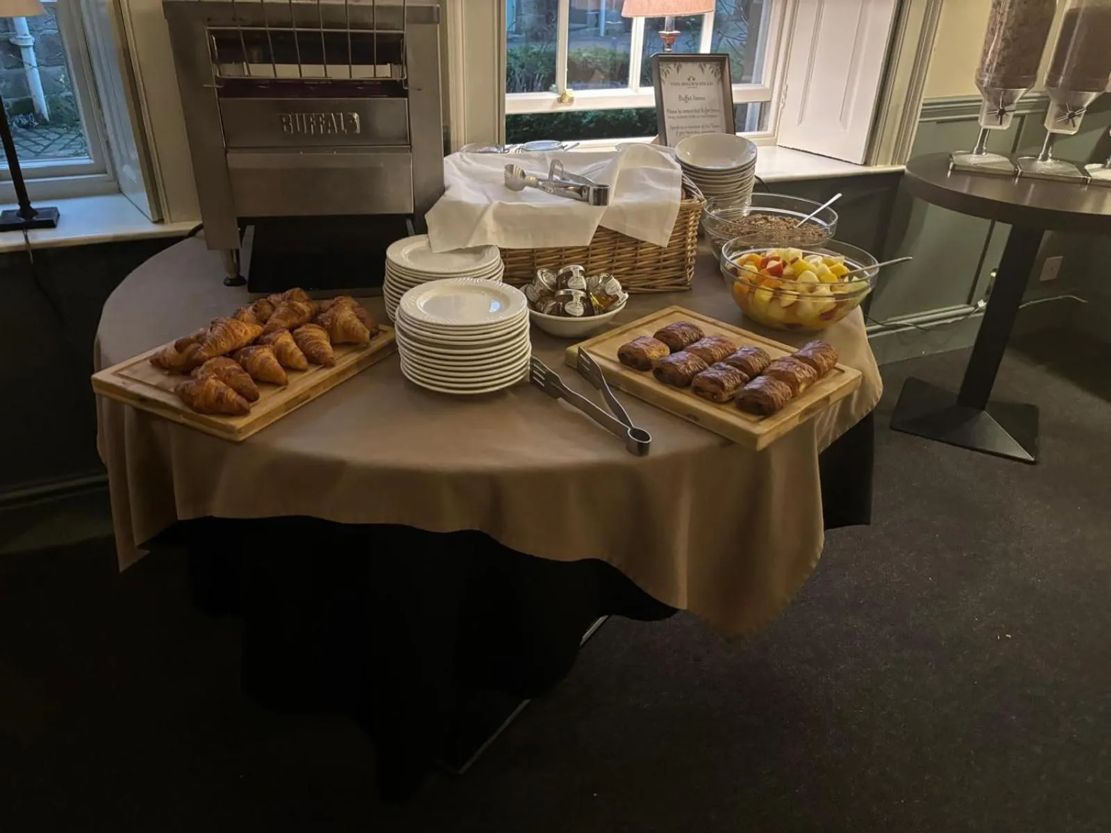 Breakfast in The Boar's Head