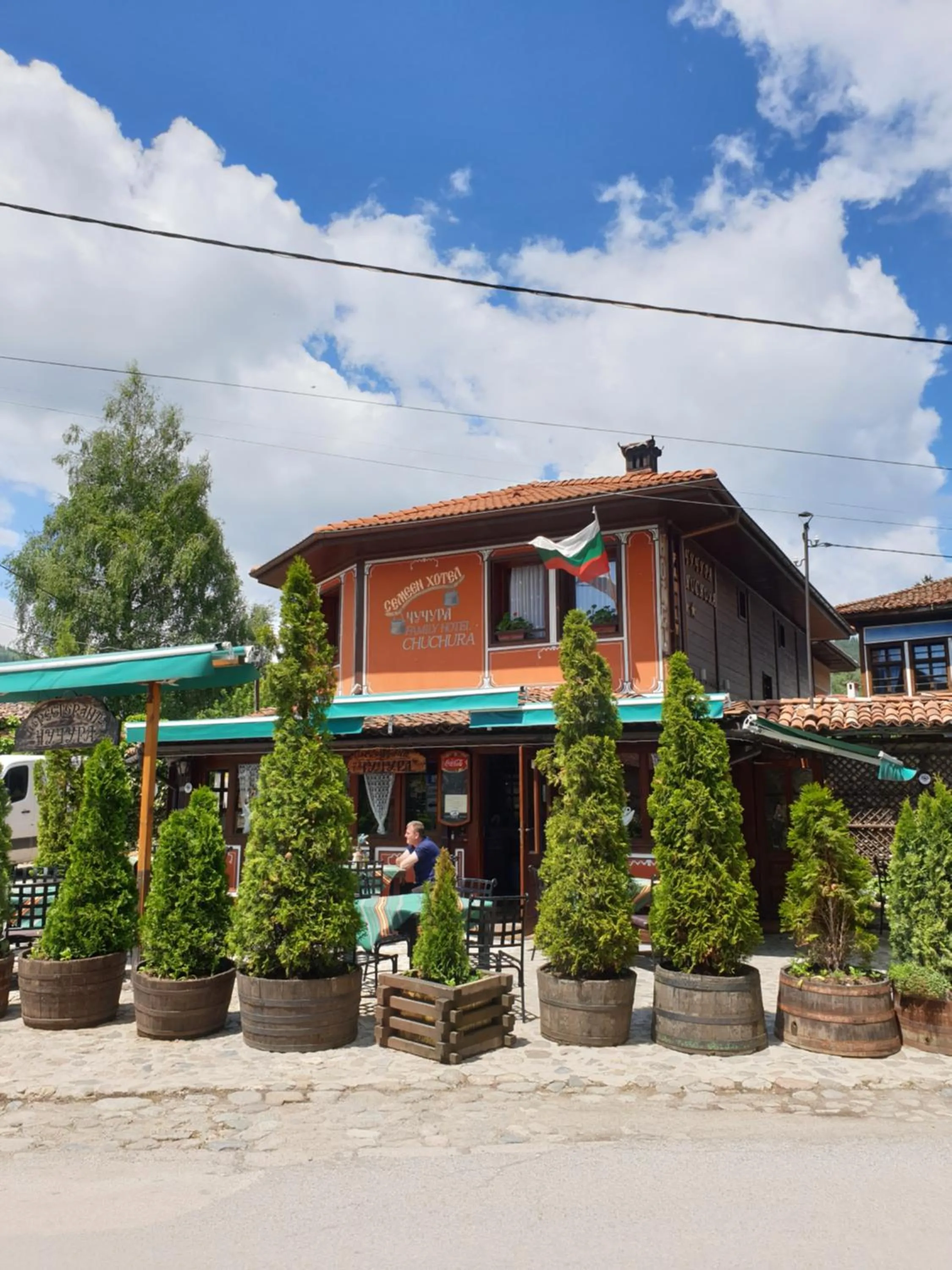 Chuchura Family Hotel