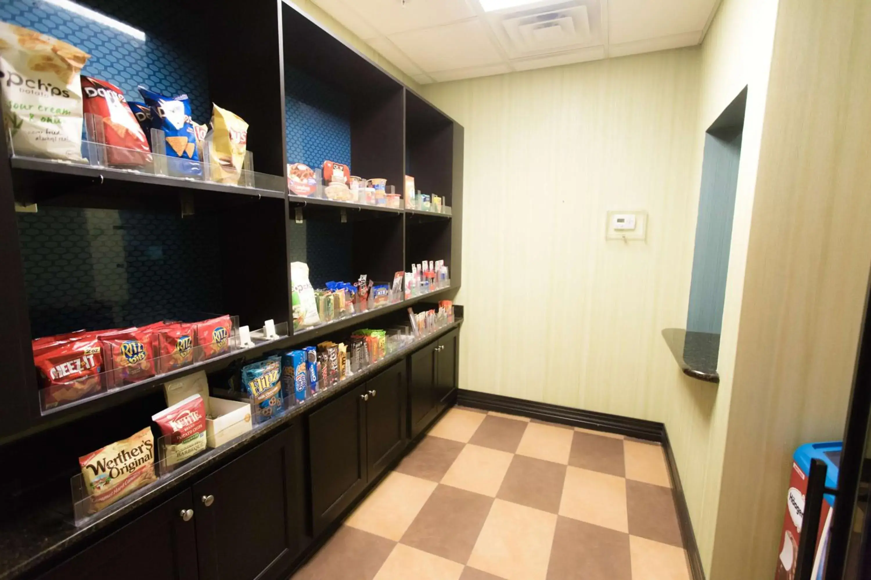 Restaurant/places to eat in Hampton Inn & Suites Middlebury Restaurant/places to eat in Hampton Inn & Suites Middlebury