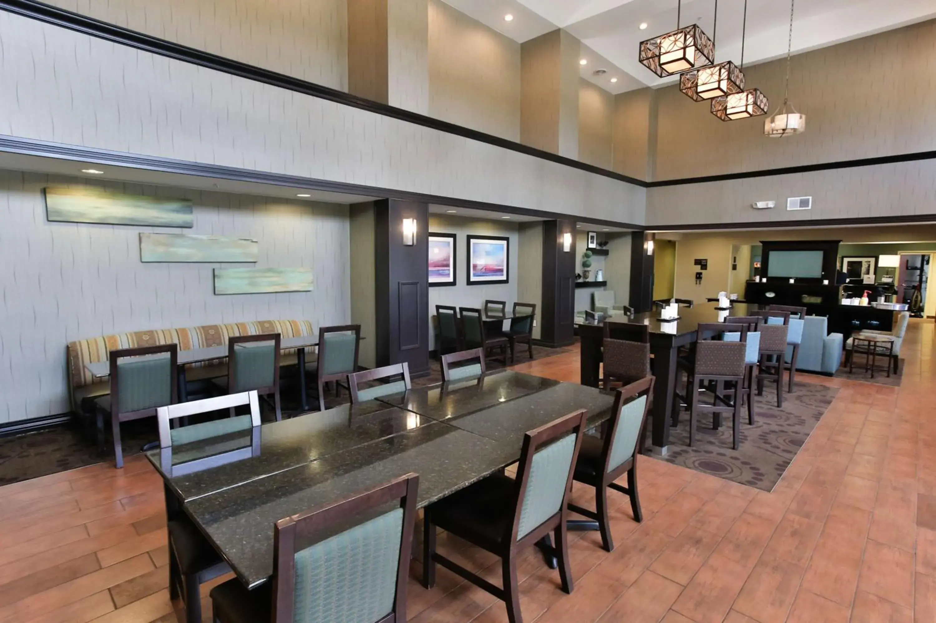 Restaurant/places to eat in Hampton Inn & Suites Middlebury Restaurant/places to eat in Hampton Inn & Suites Middlebury