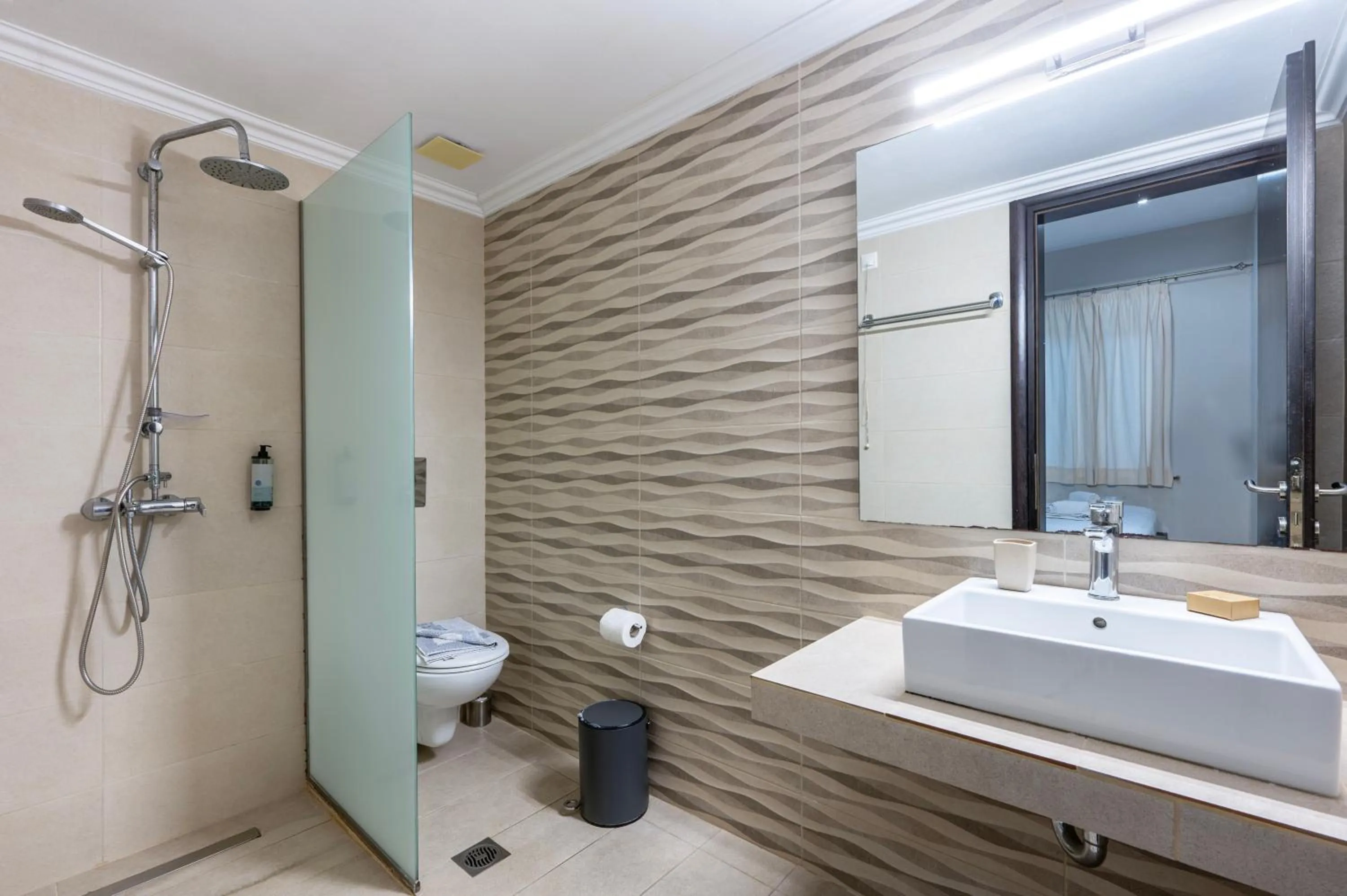Shower in Sonia Hotel & Suites - Adults Only