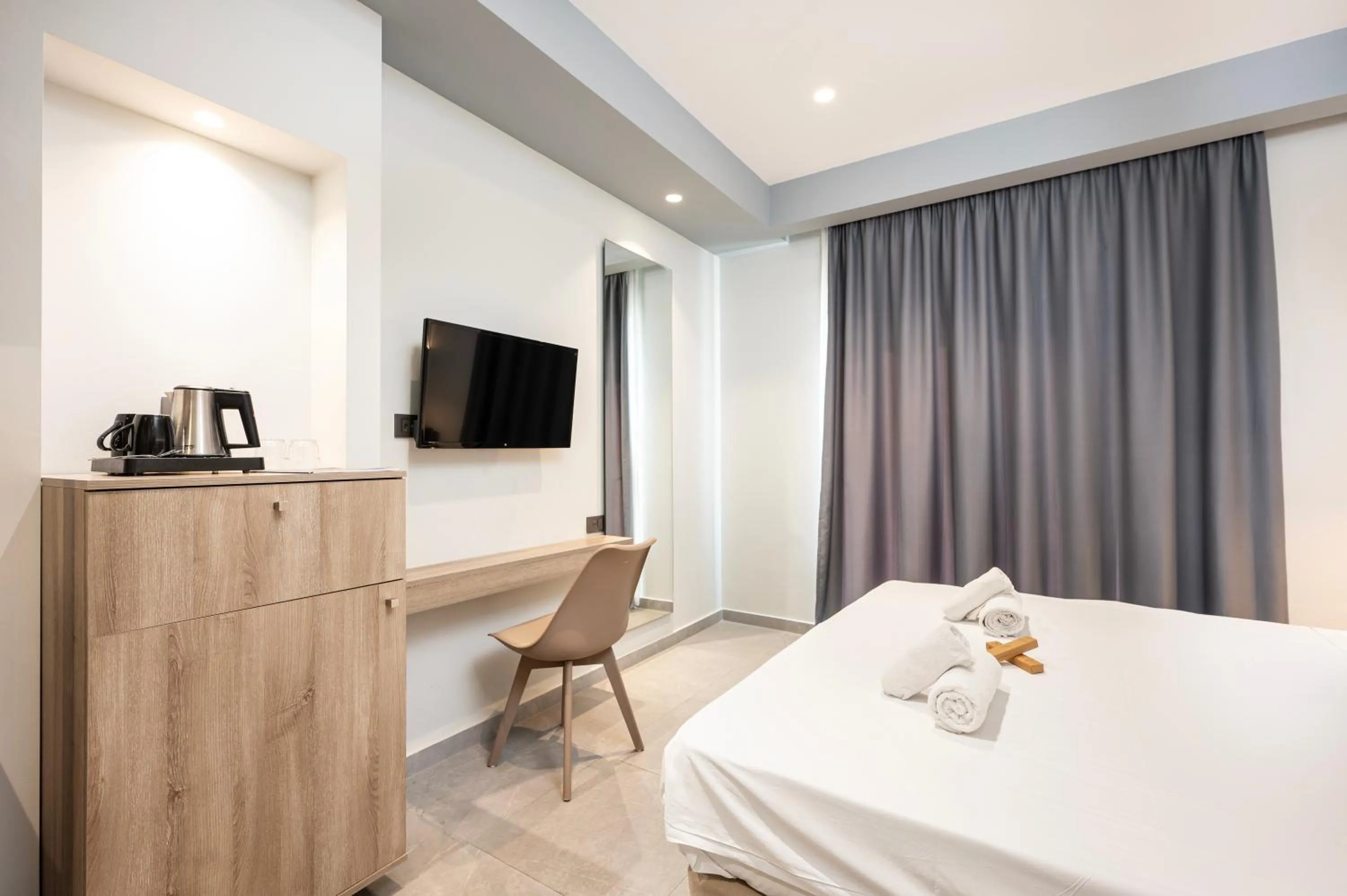 Bed in Sonia Hotel & Suites - Adults Only