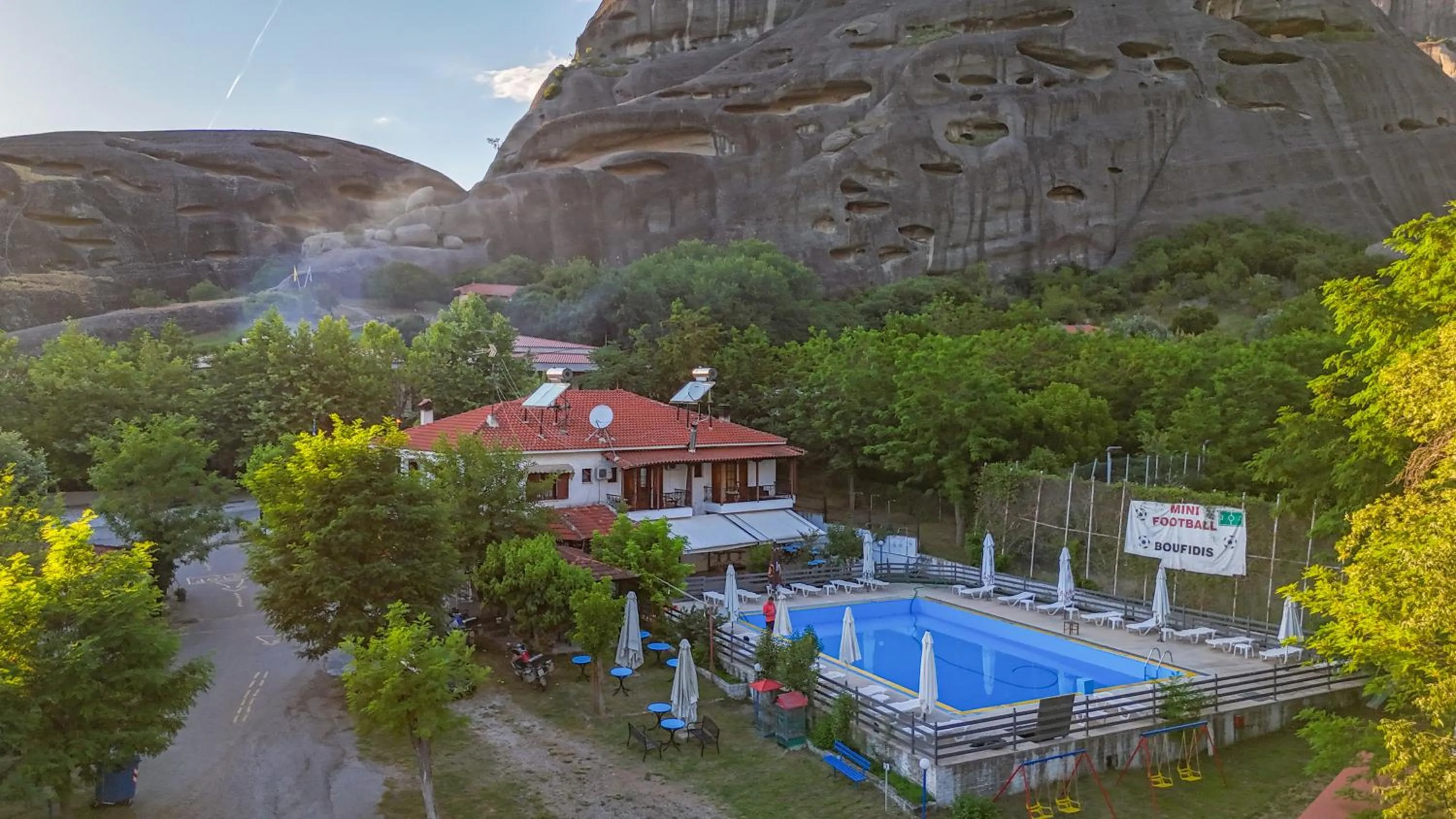 Mpoufidis Rock House Meteora