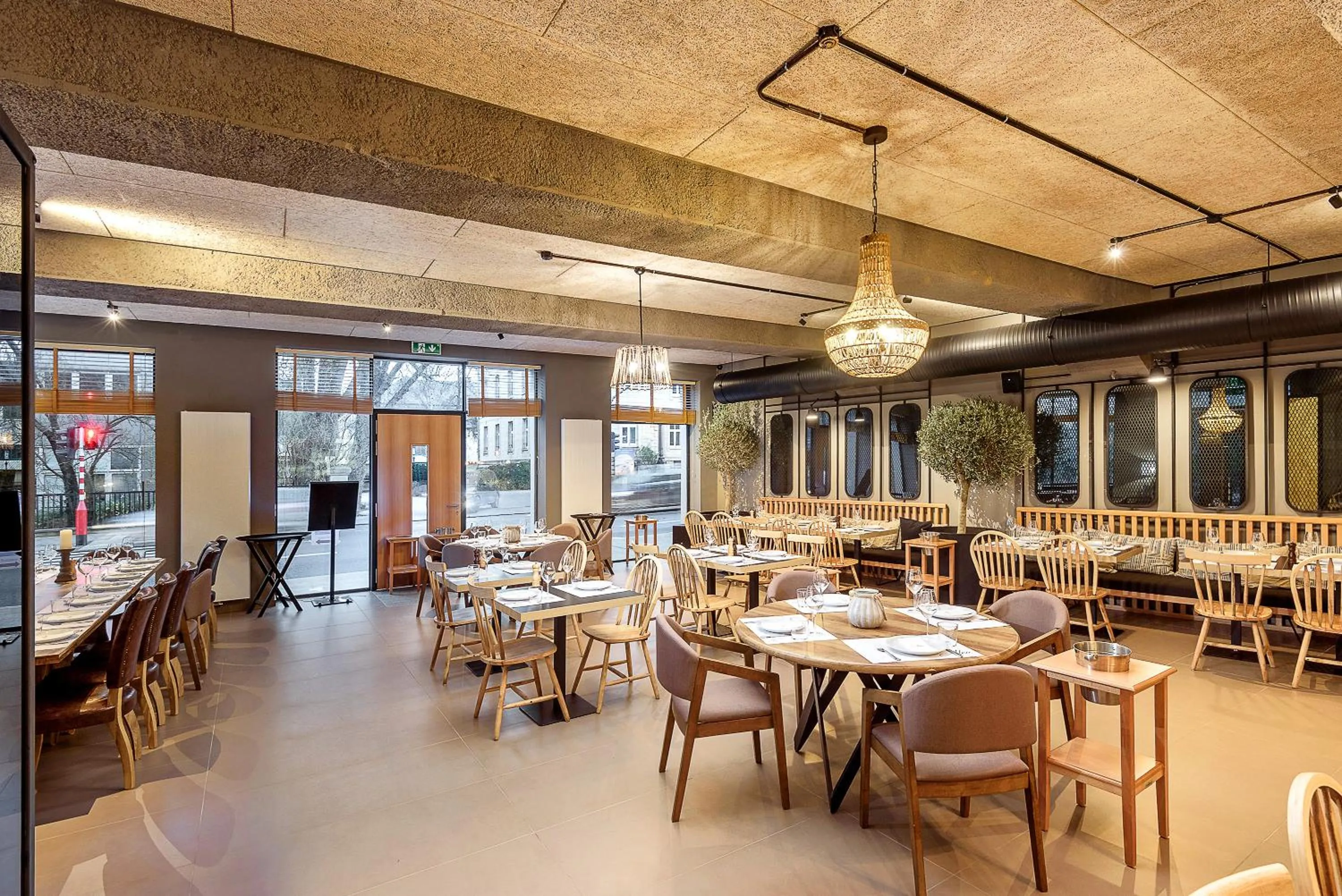 Restaurant/places to eat in Vistay apartments