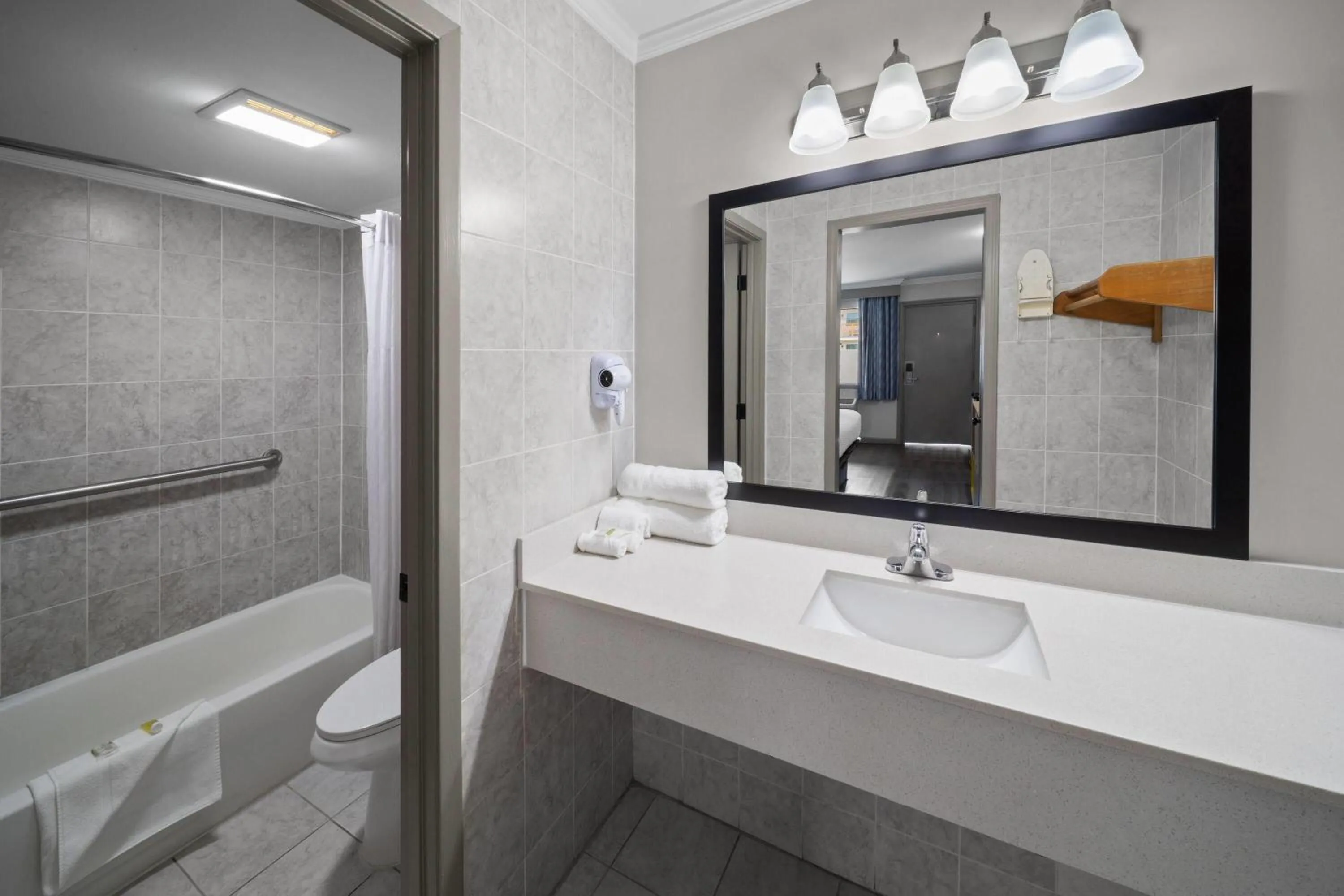 Bathroom in Days Inn by Wyndham Slidell