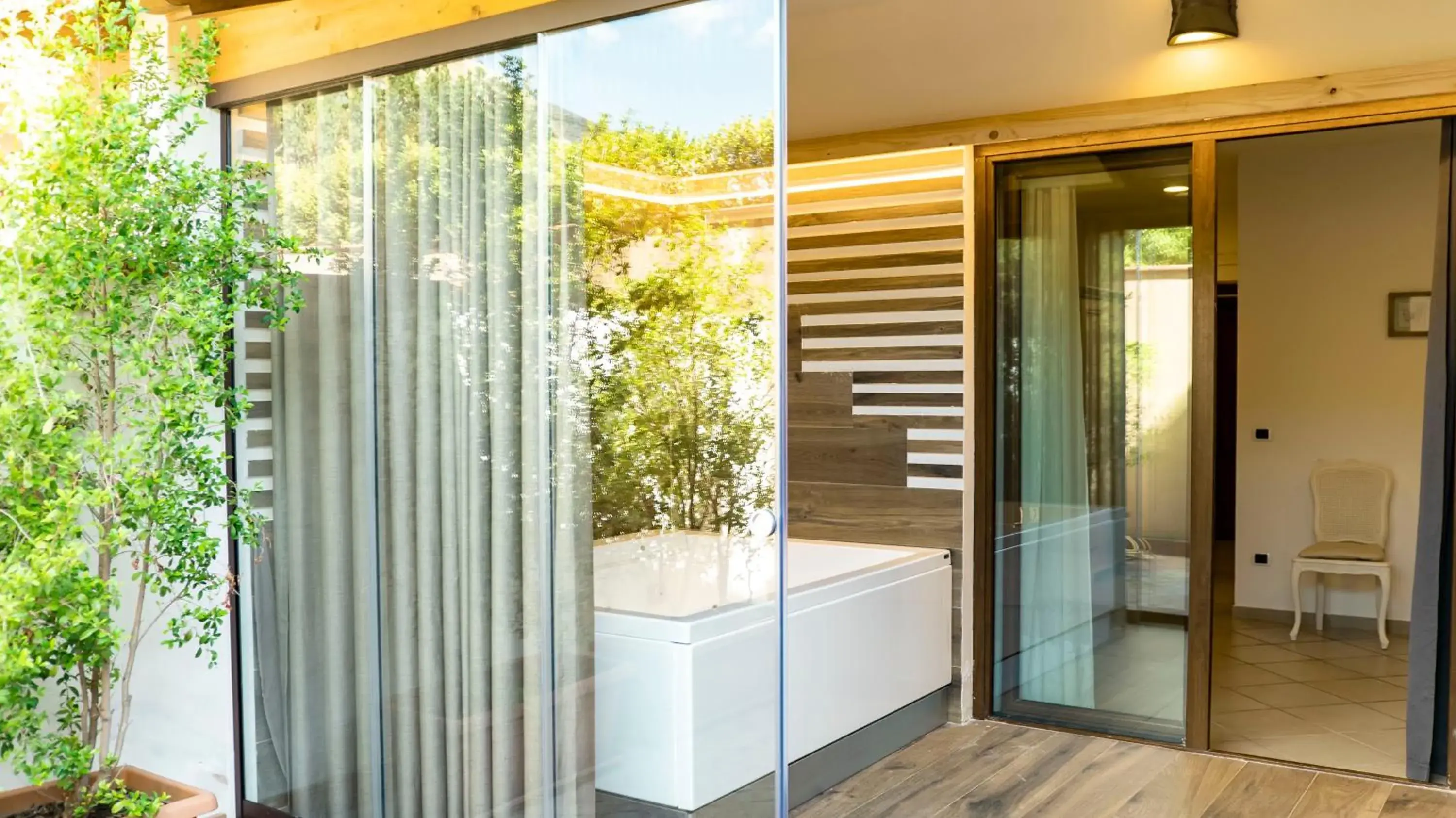 Double Room with Spa Bath in Tenuta D'Amore Double Room with Spa Bath in Tenuta D'Amore