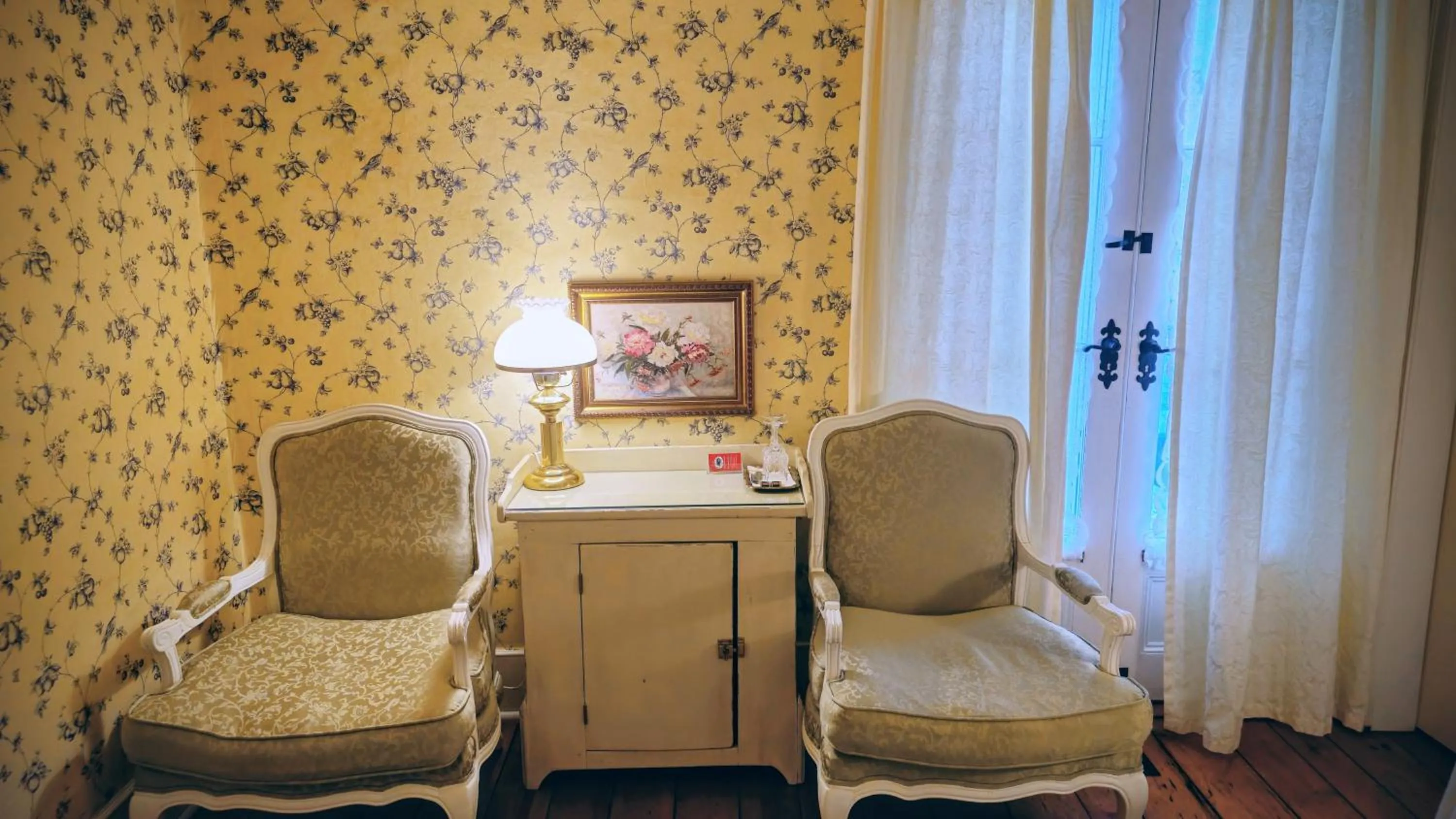 Seating area in Historic Wilson-Guy House