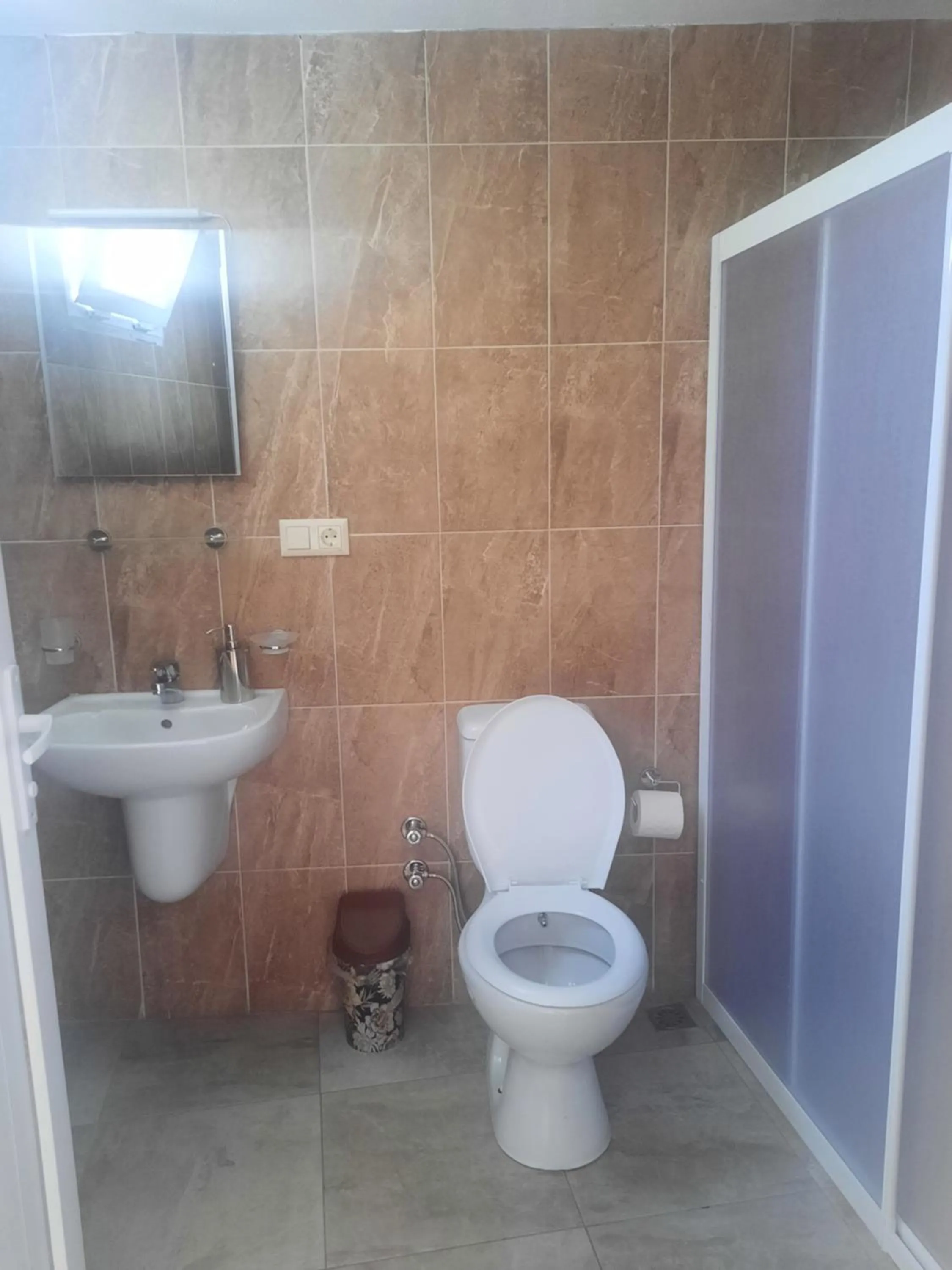 Shower in Onder Pansiyon