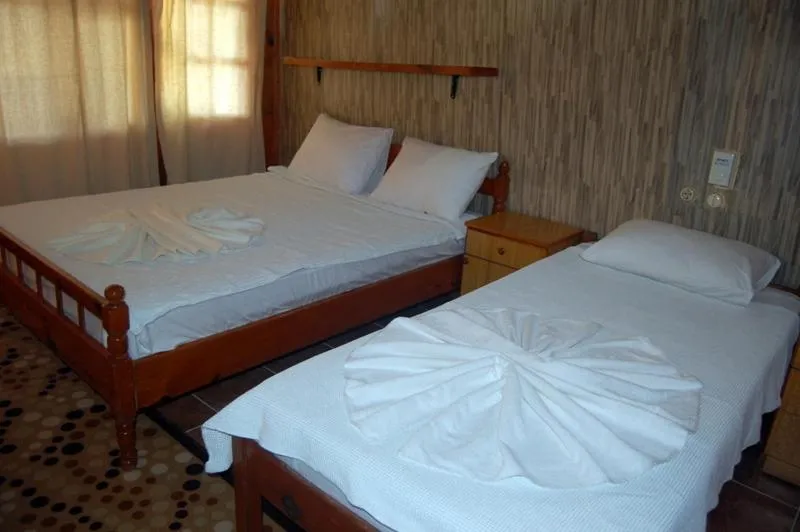 Bed in Onder Pansiyon