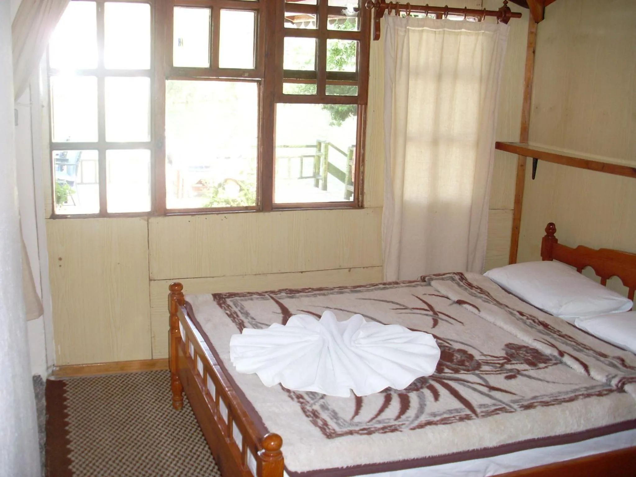 Bed in Onder Pansiyon