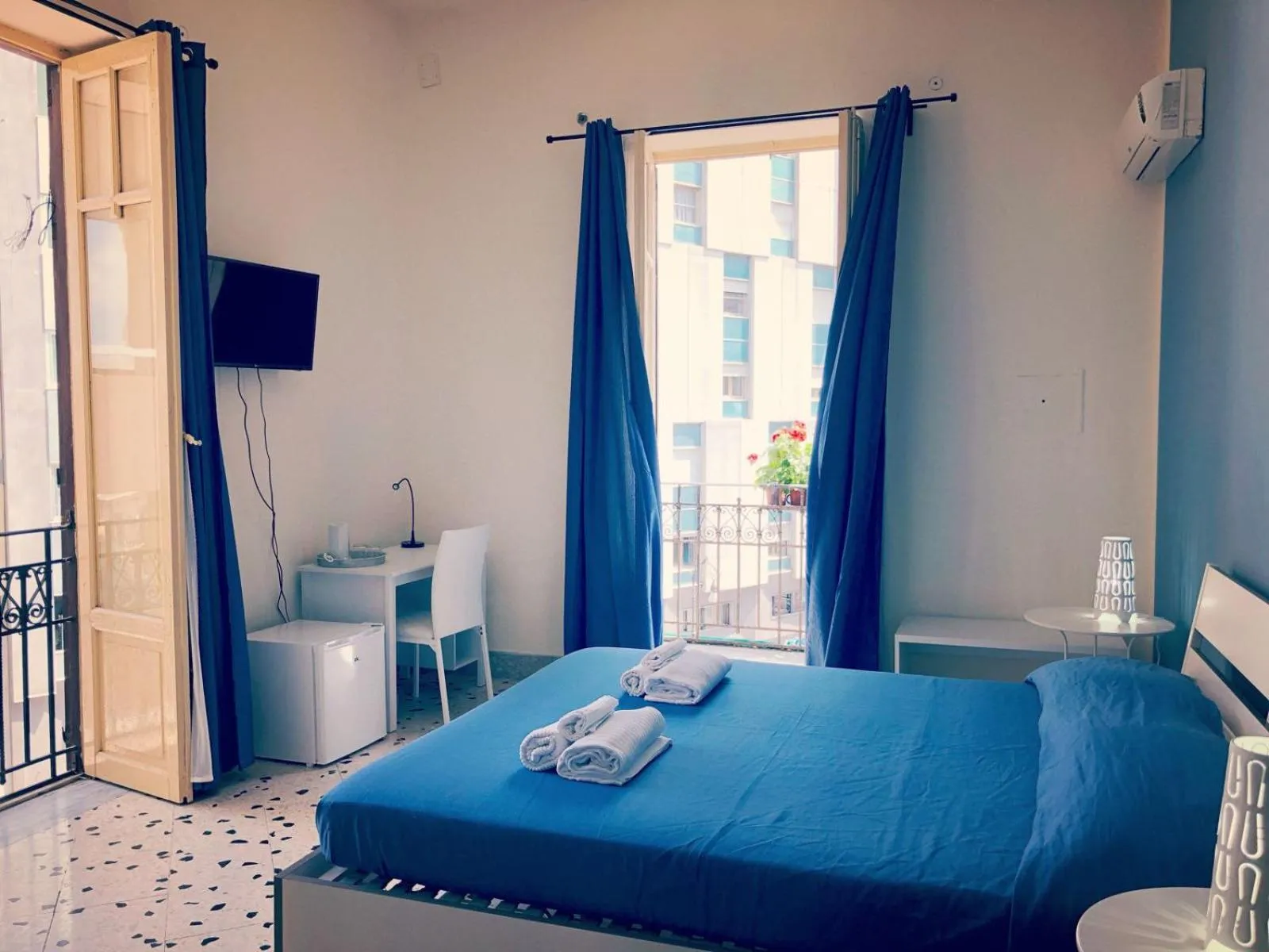 Bed in Arco di Trionfo Palermo Bed & Breakfast