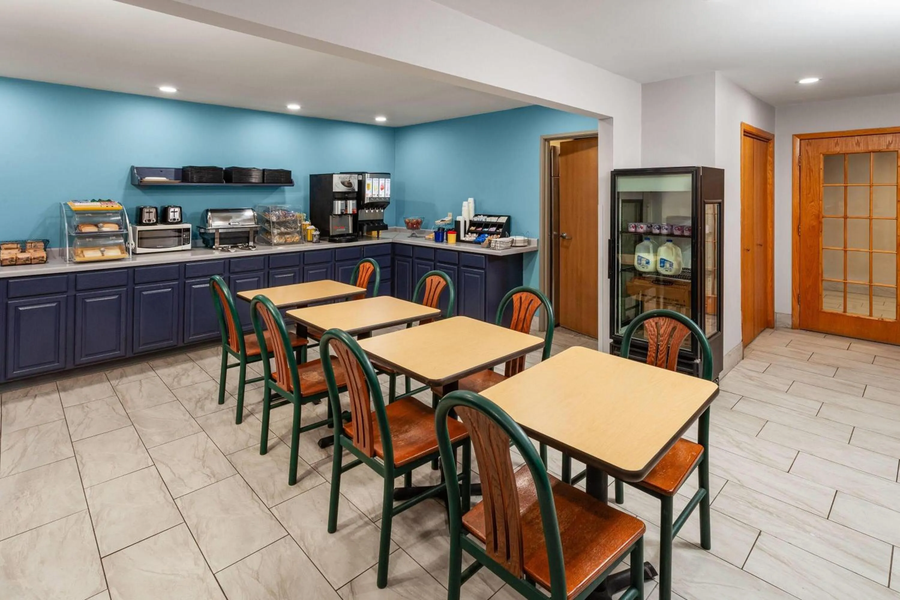 Breakfast in Days Inn by Wyndham Eagle River