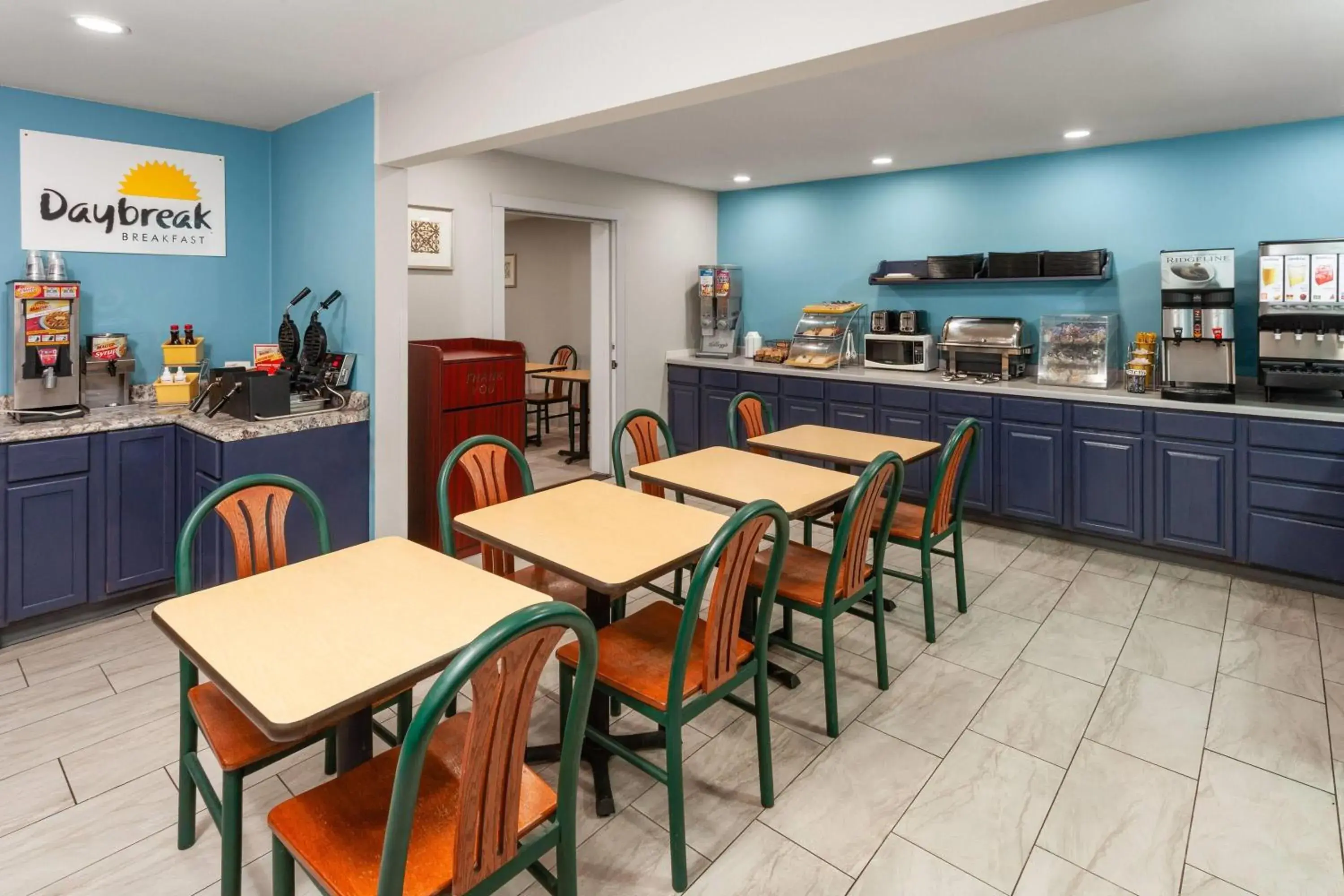 Breakfast in Days Inn by Wyndham Eagle River Breakfast in Days Inn by Wyndham Eagle River