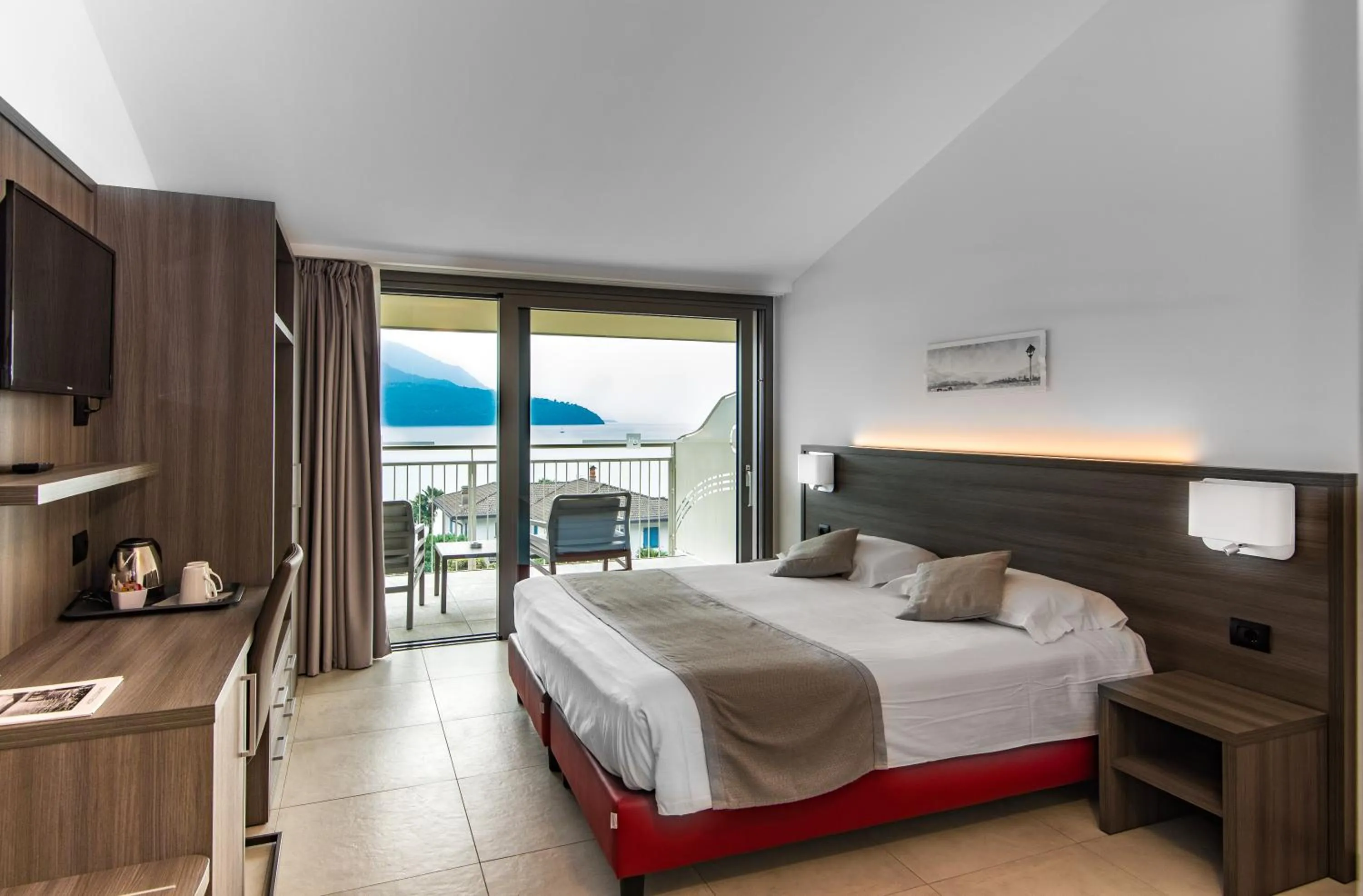 Photo of the whole room, Bed in Hotel Domaso