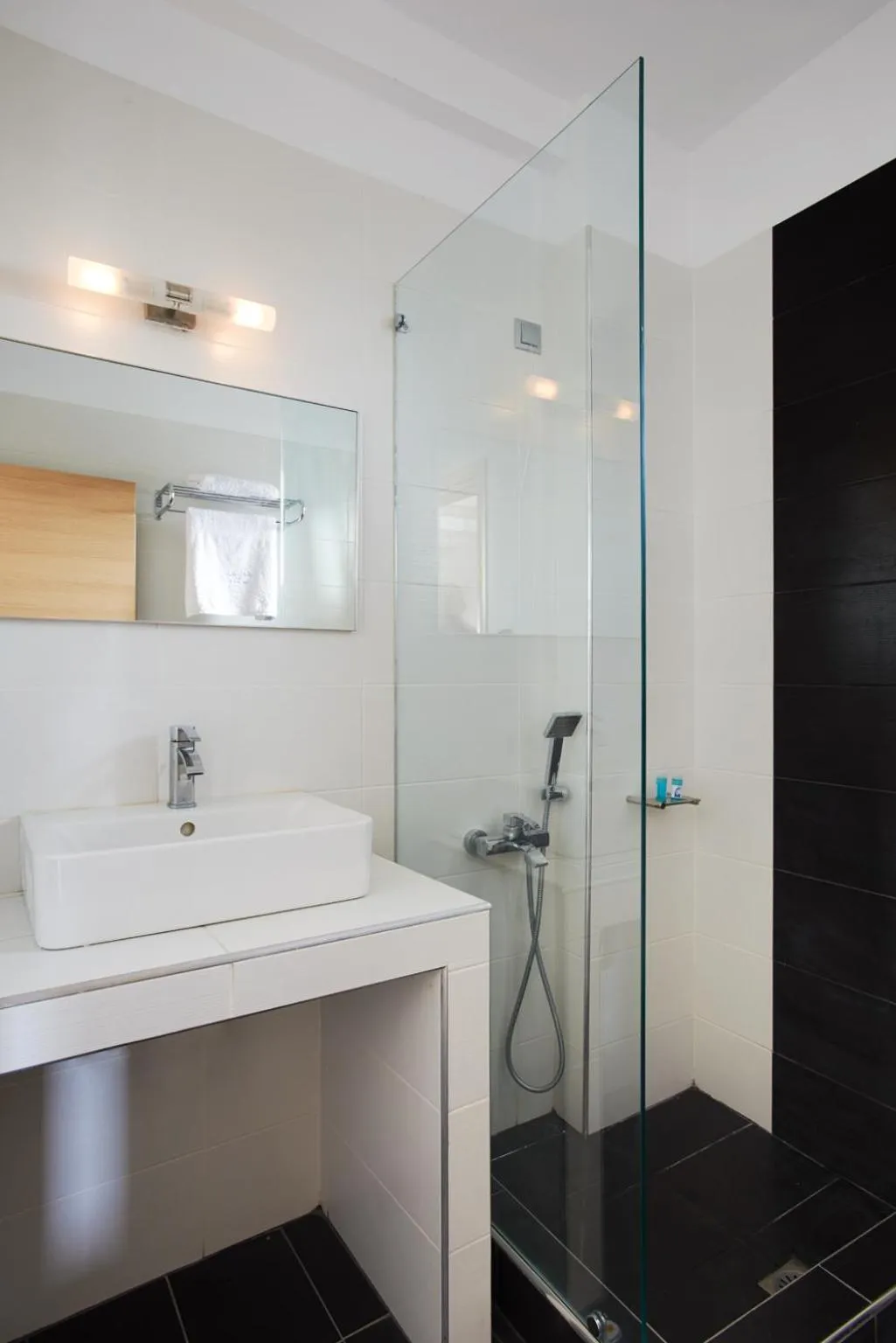 Bathroom in Altamar Hotel