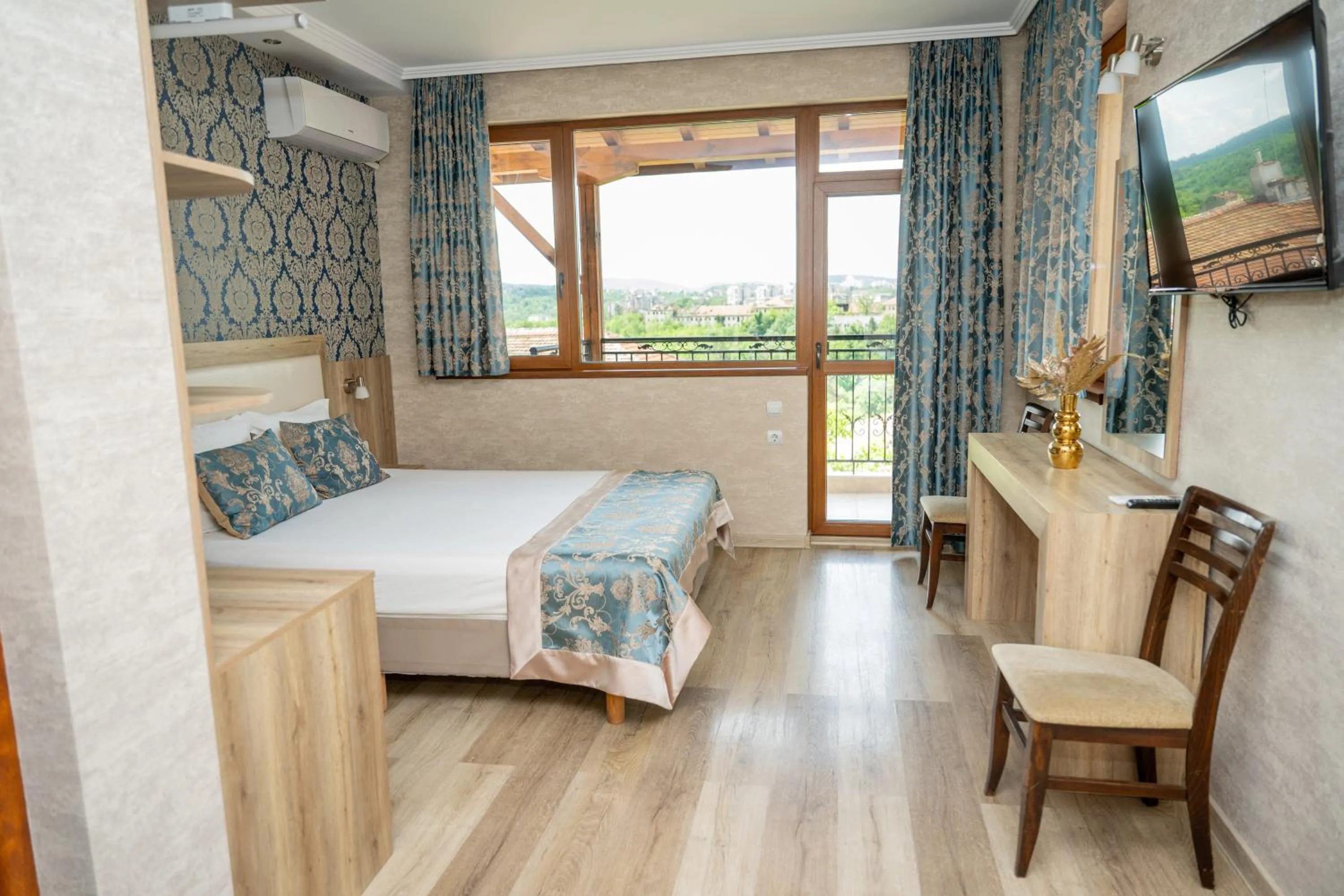 Bed in Lucky Hotel