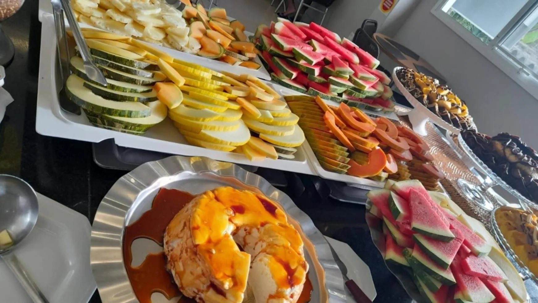 Buffet breakfast in Belluno Apart Hotel