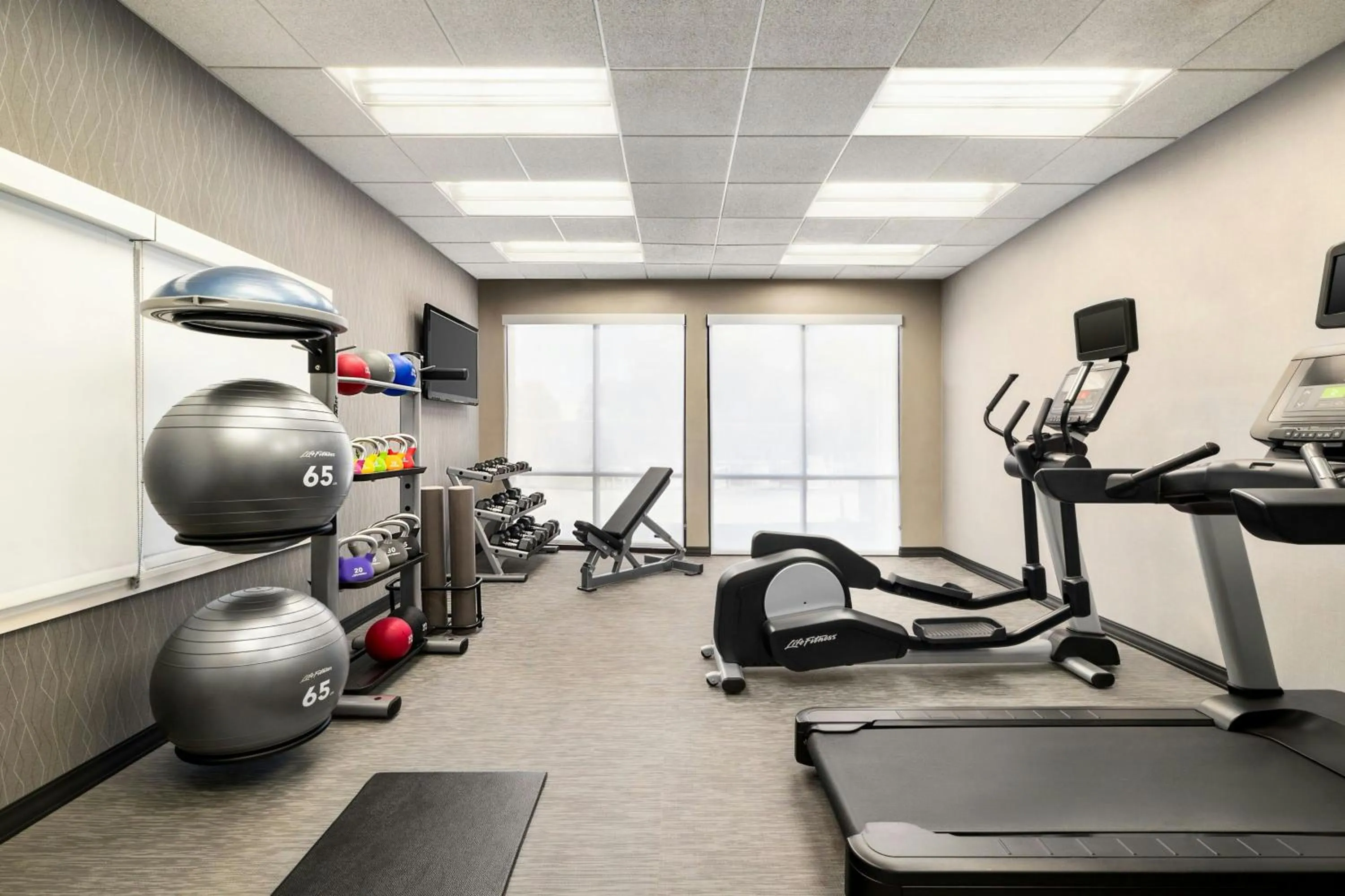 Fitness centre/facilities in Courtyard Mt. Holly Westampton