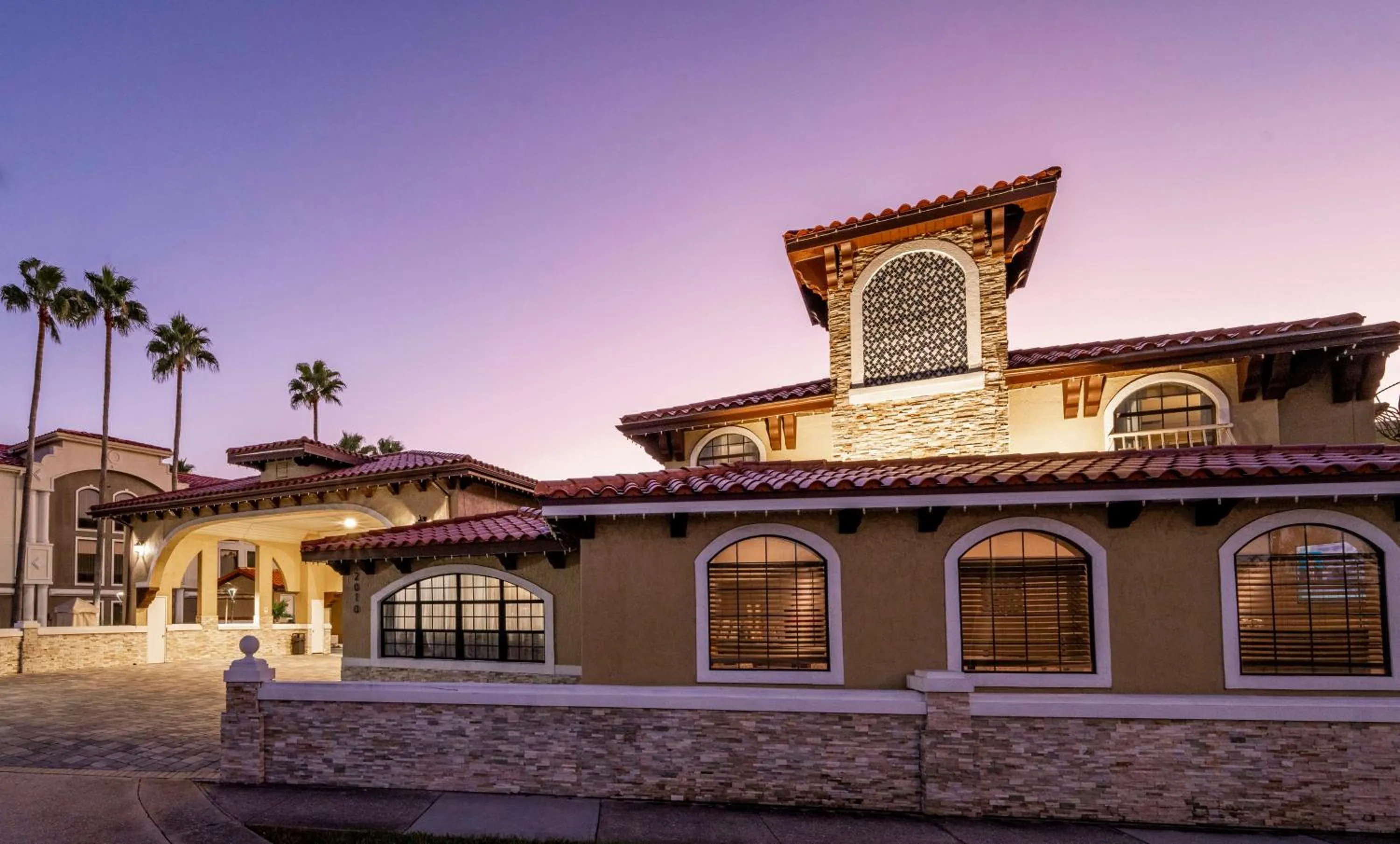 Property building in Best Western Historical Inn