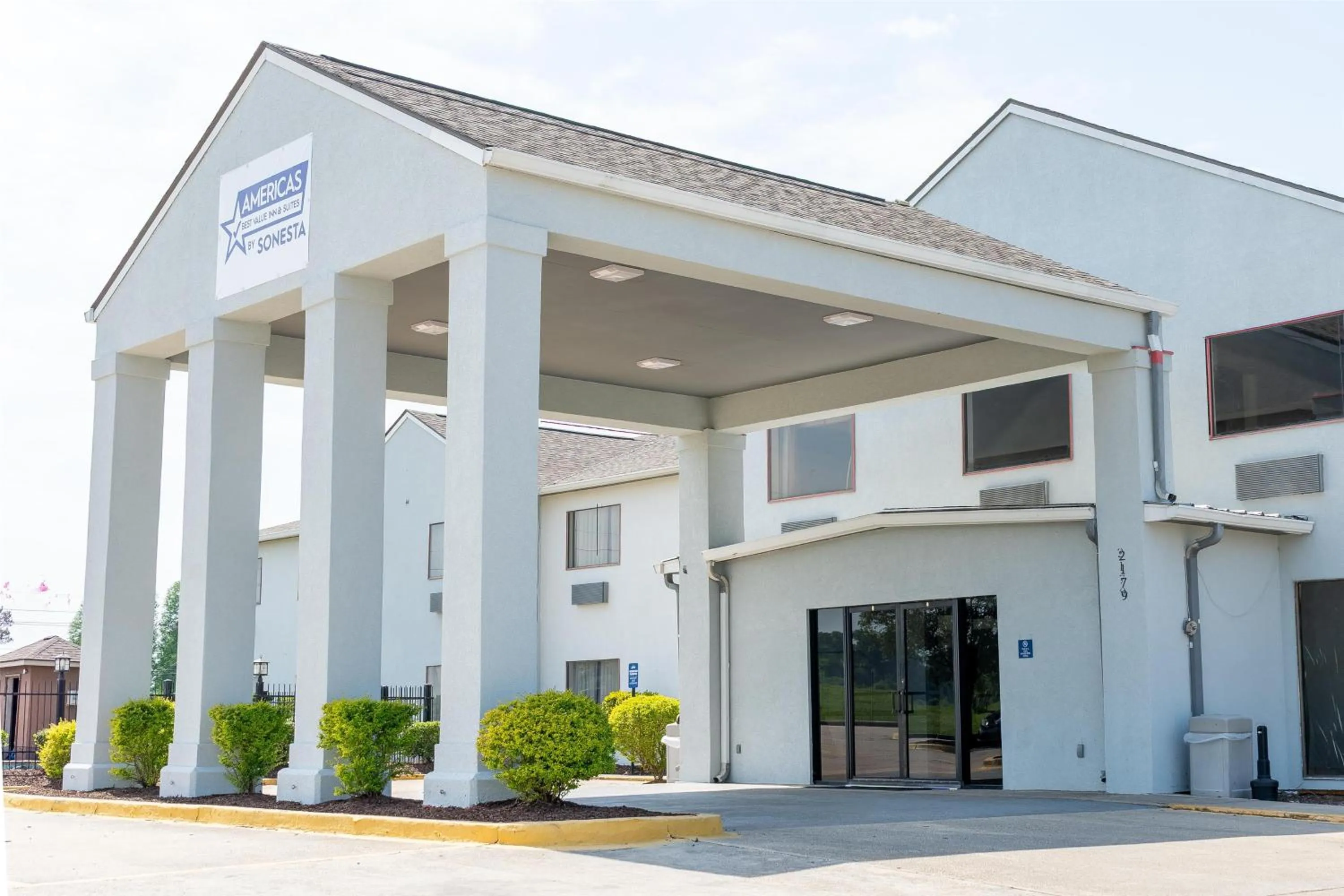 Property building in Americas Best Value Inn Donaldsonville