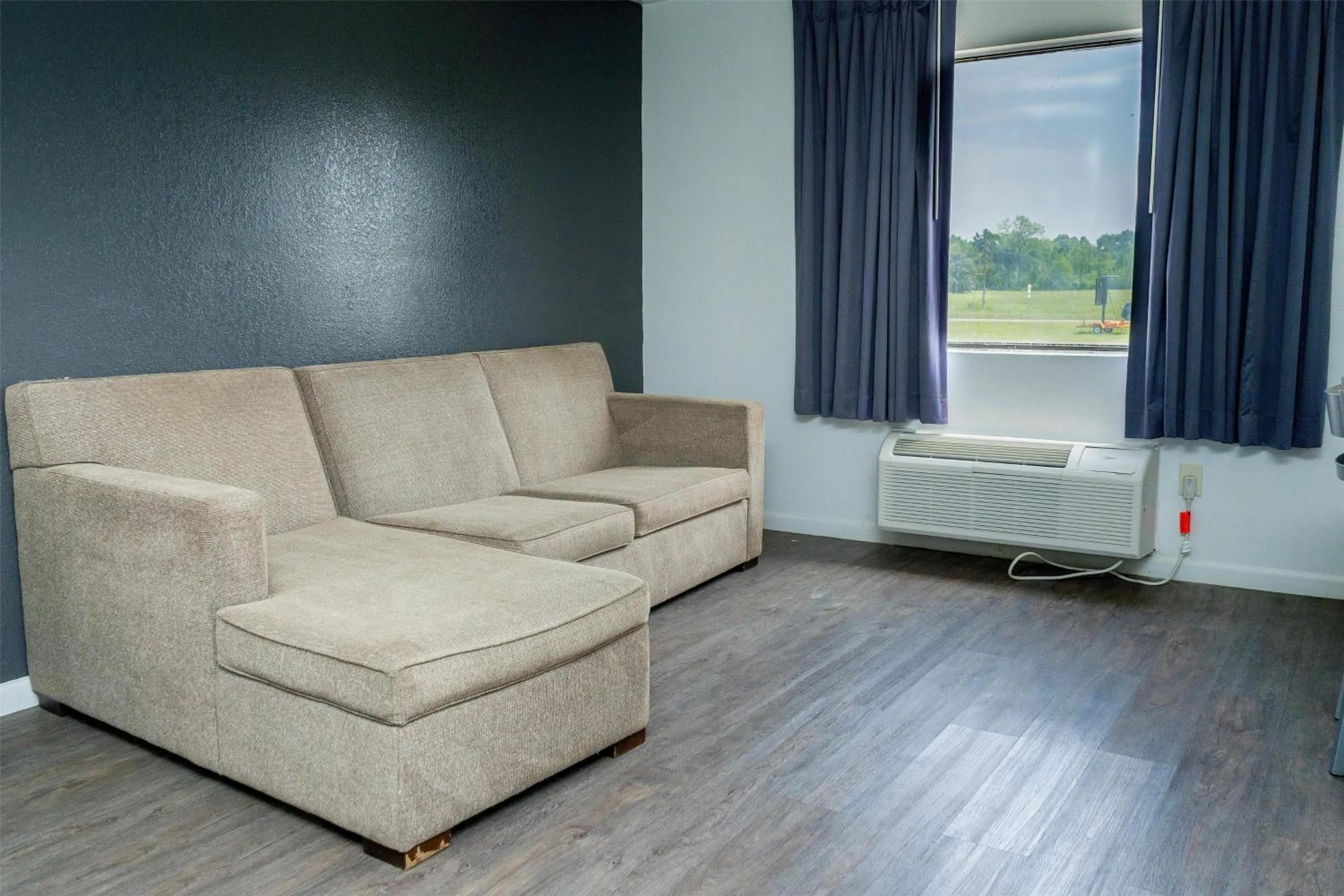 Bedroom in Americas Best Value Inn Donaldsonville