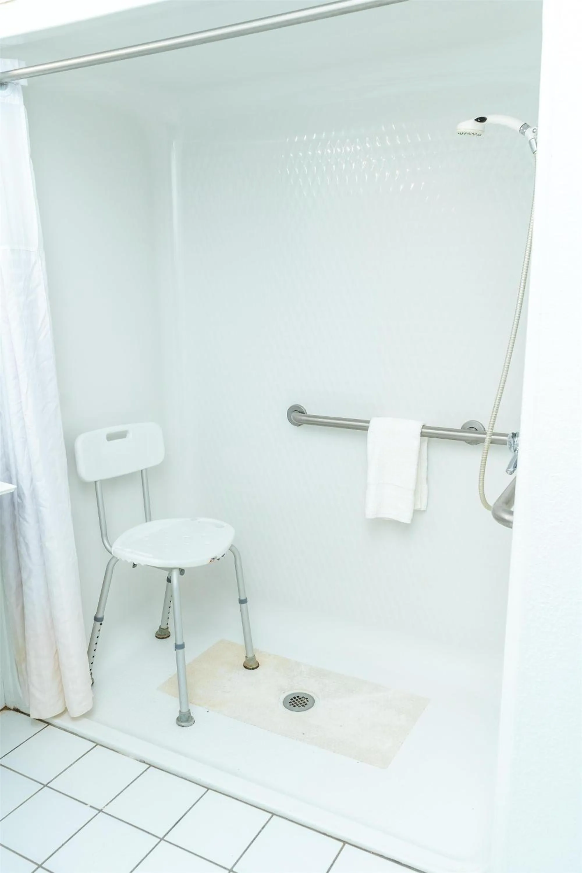 Bathroom in Americas Best Value Inn Donaldsonville