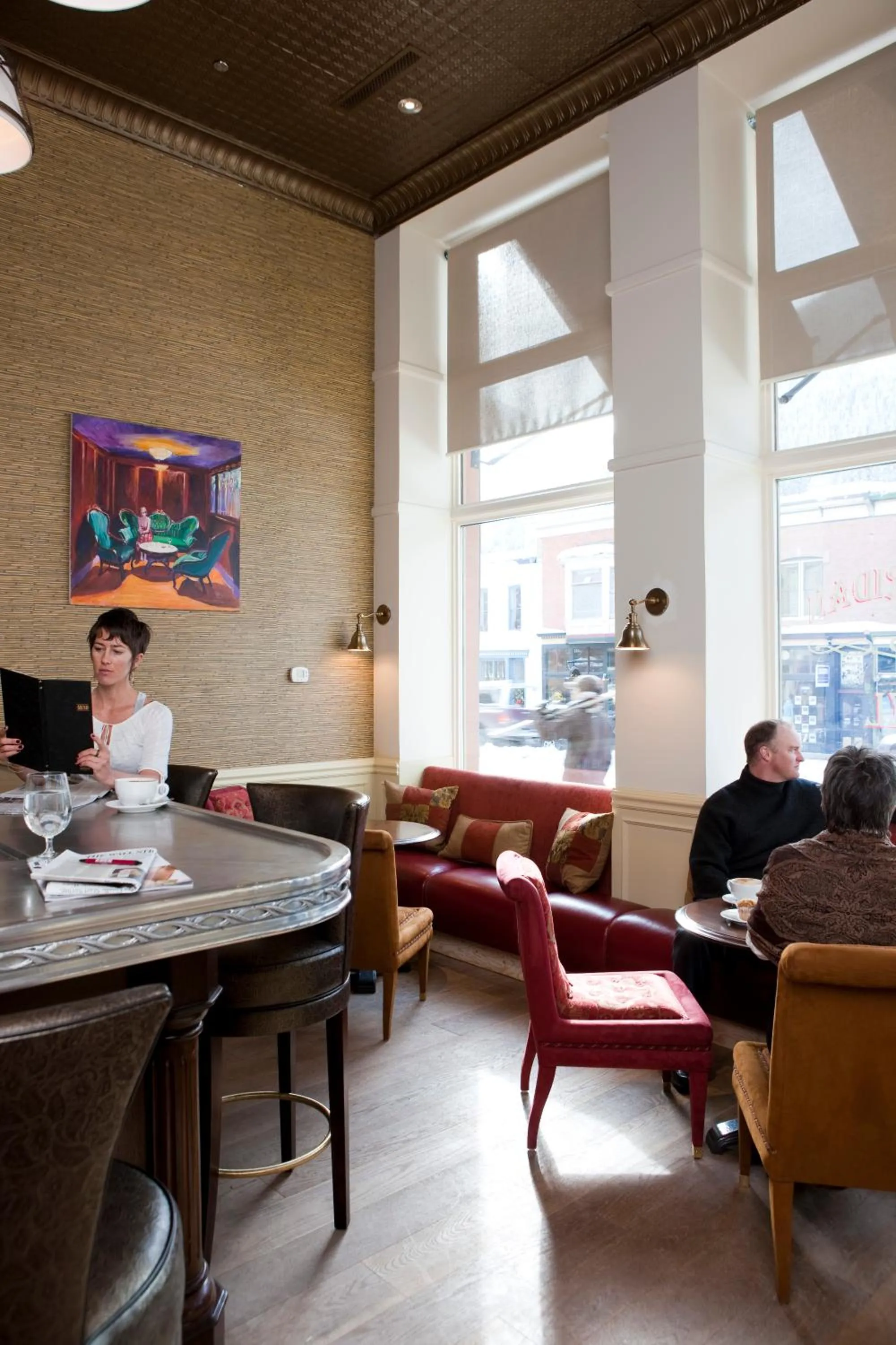 Lounge or bar in New Sheridan Hotel