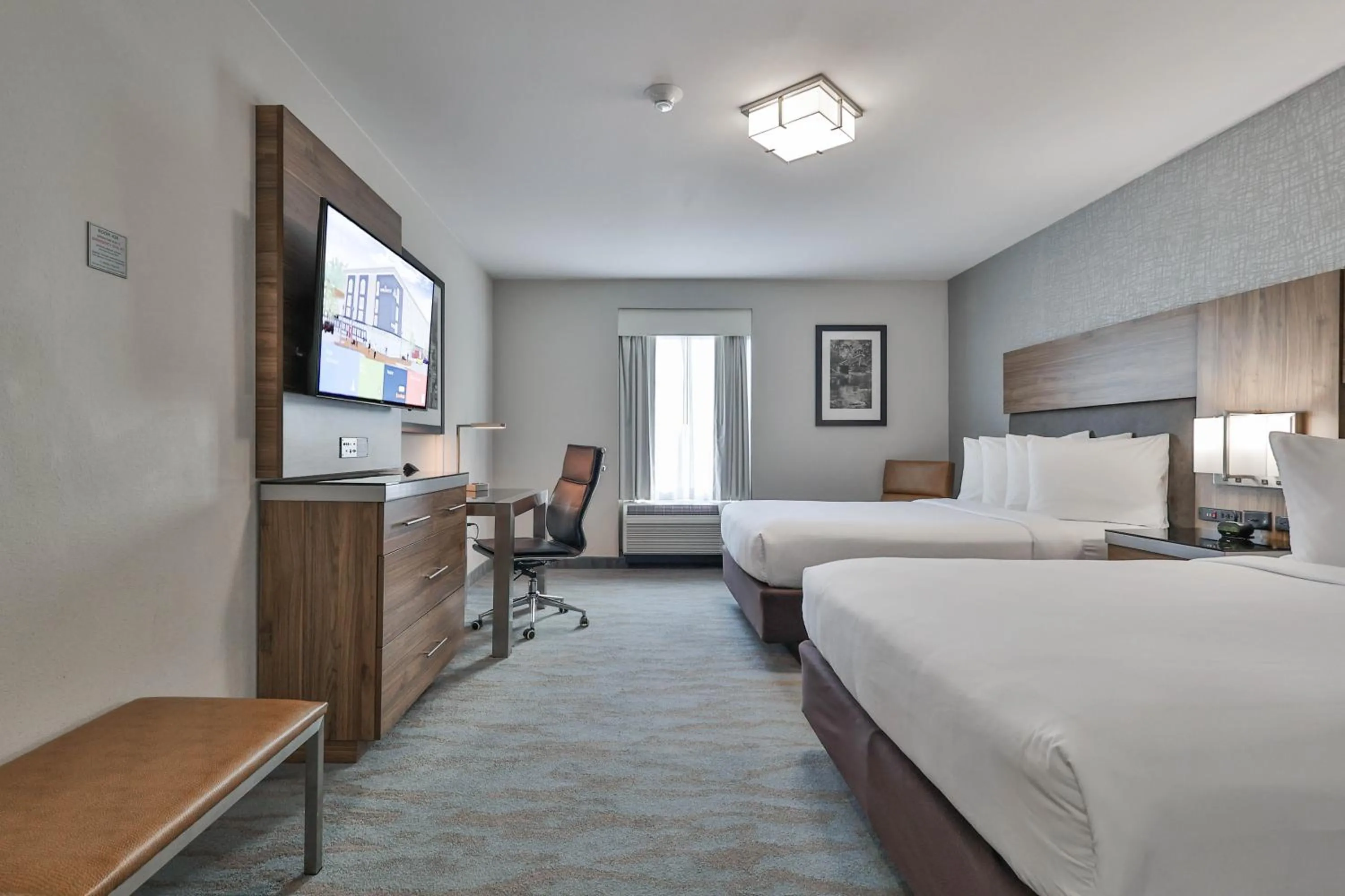 Bedroom, Bed in The Penn Stroud, Stroudsburg - Poconos, an Ascend Collection Hotel