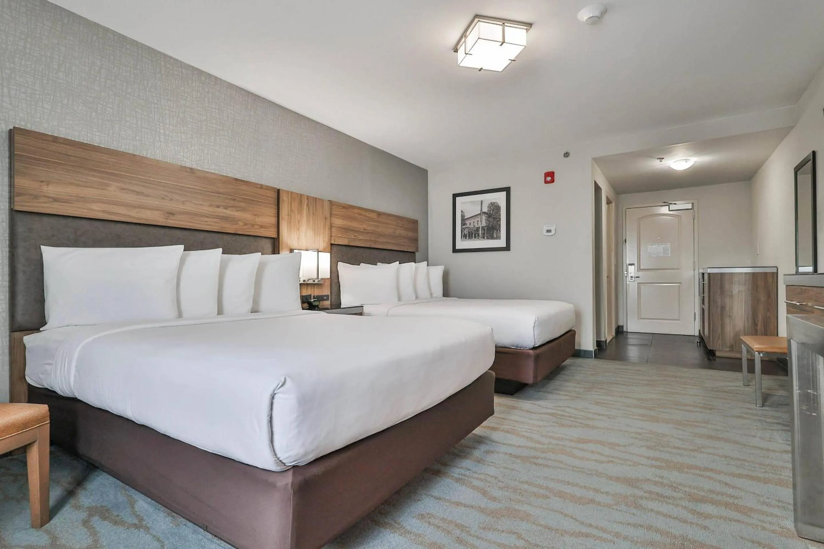 Bedroom, Bed in The Penn Stroud, Stroudsburg - Poconos, an Ascend Collection Hotel