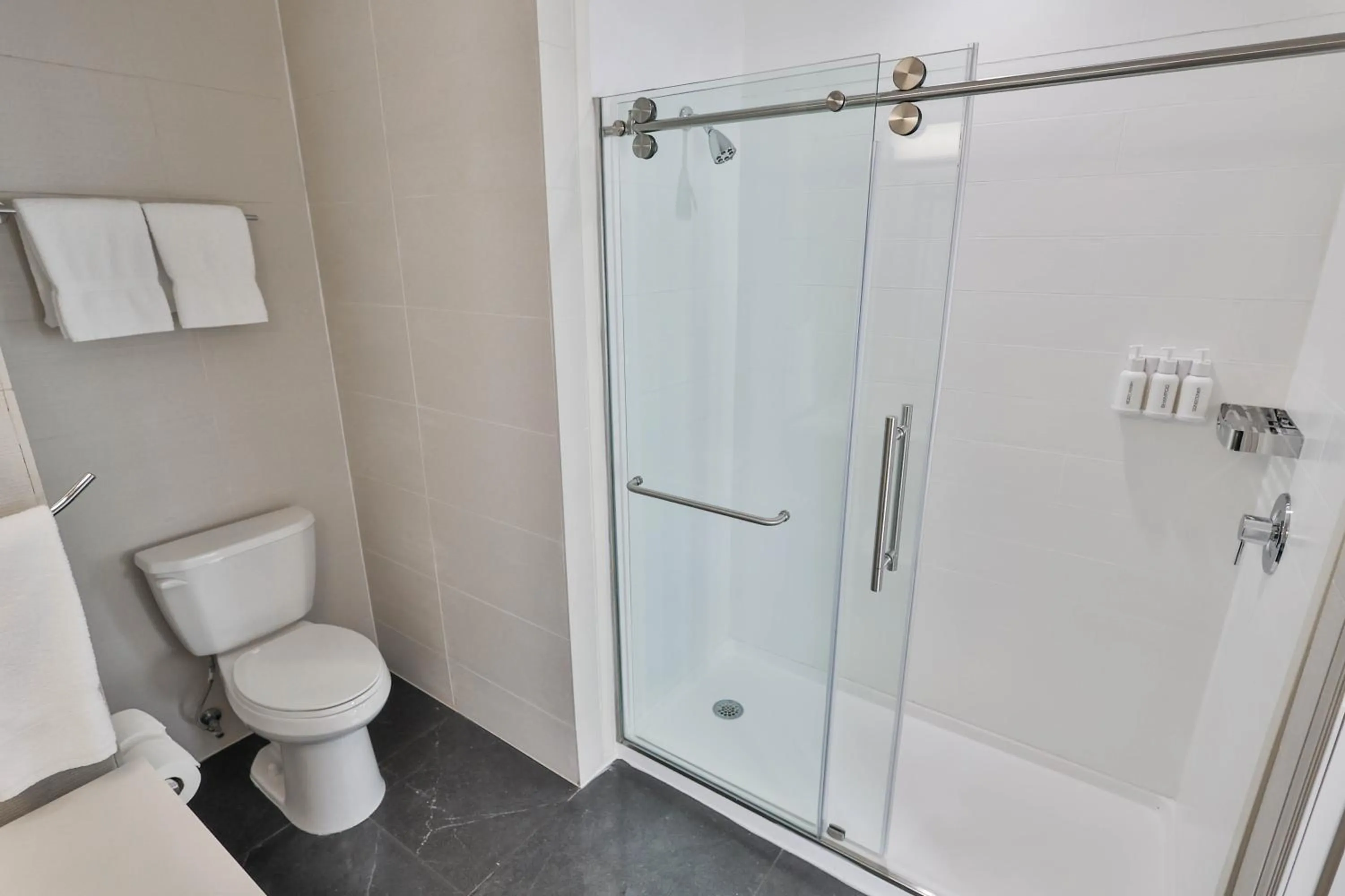 Shower in The Penn Stroud, Stroudsburg - Poconos, an Ascend Collection Hotel