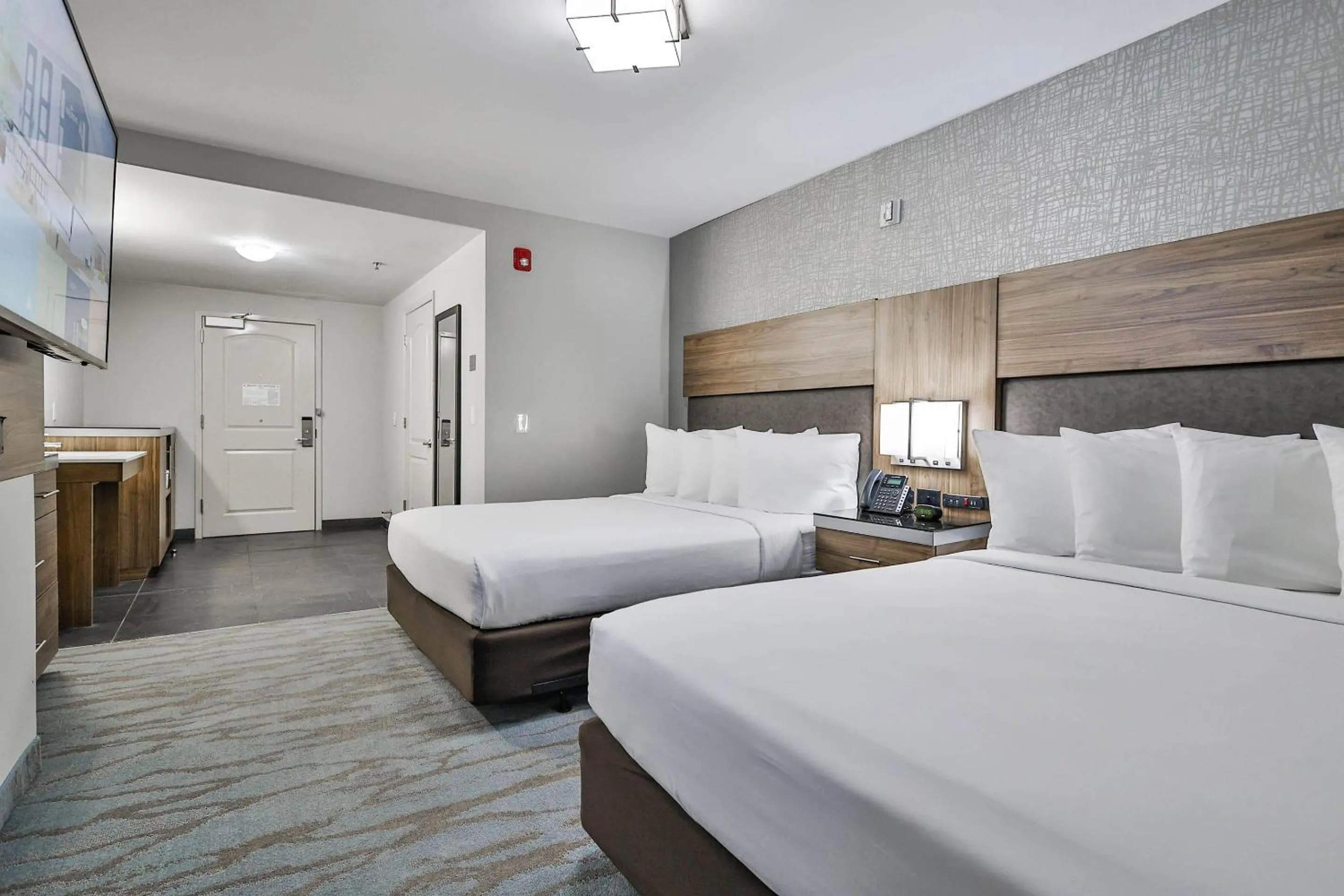 Bedroom, Bed in The Penn Stroud, Stroudsburg - Poconos, an Ascend Collection Hotel