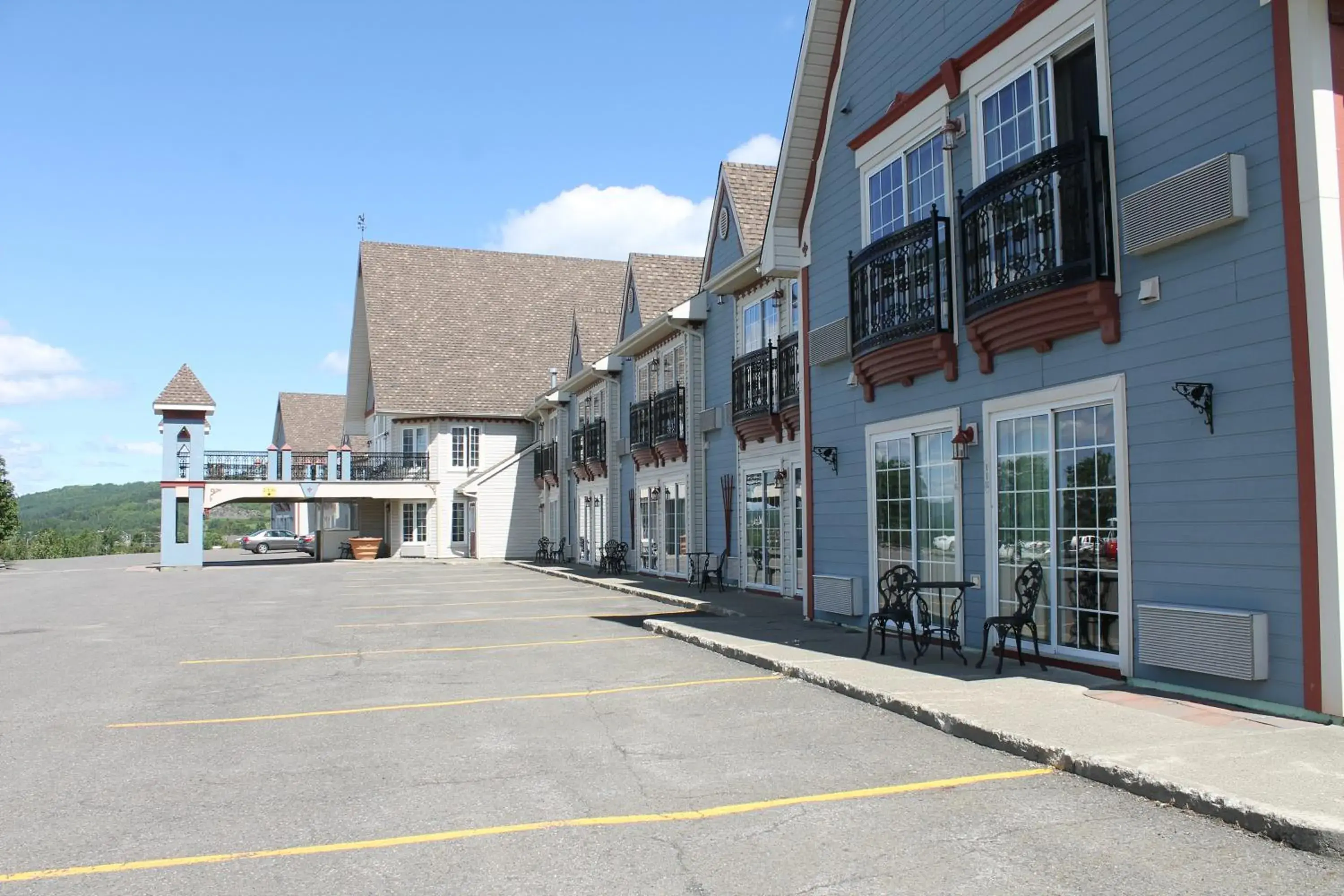 Property building in Days Inn by Wyndham Edmundston Property building in Days Inn by Wyndham Edmundston