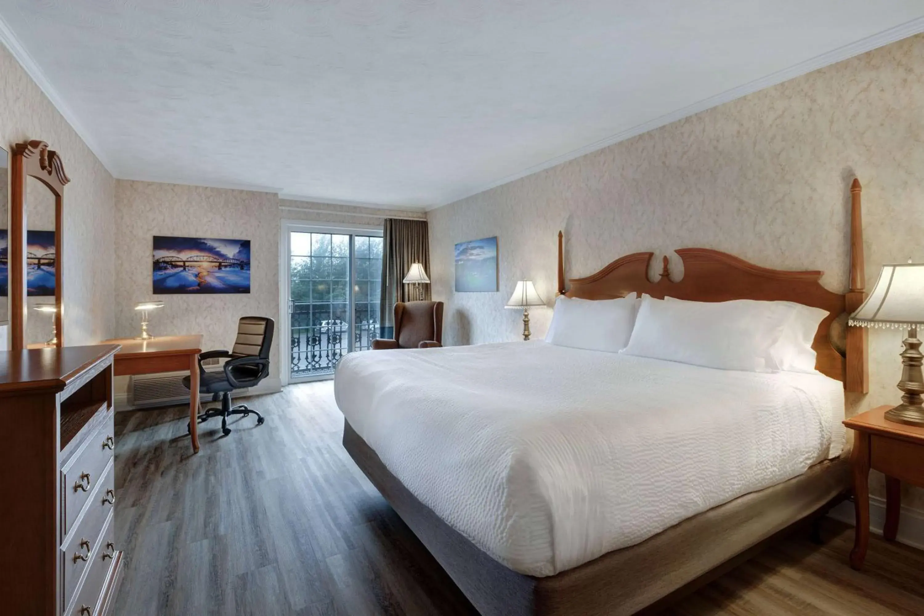 Bed in Days Inn by Wyndham Edmundston Bed in Days Inn by Wyndham Edmundston