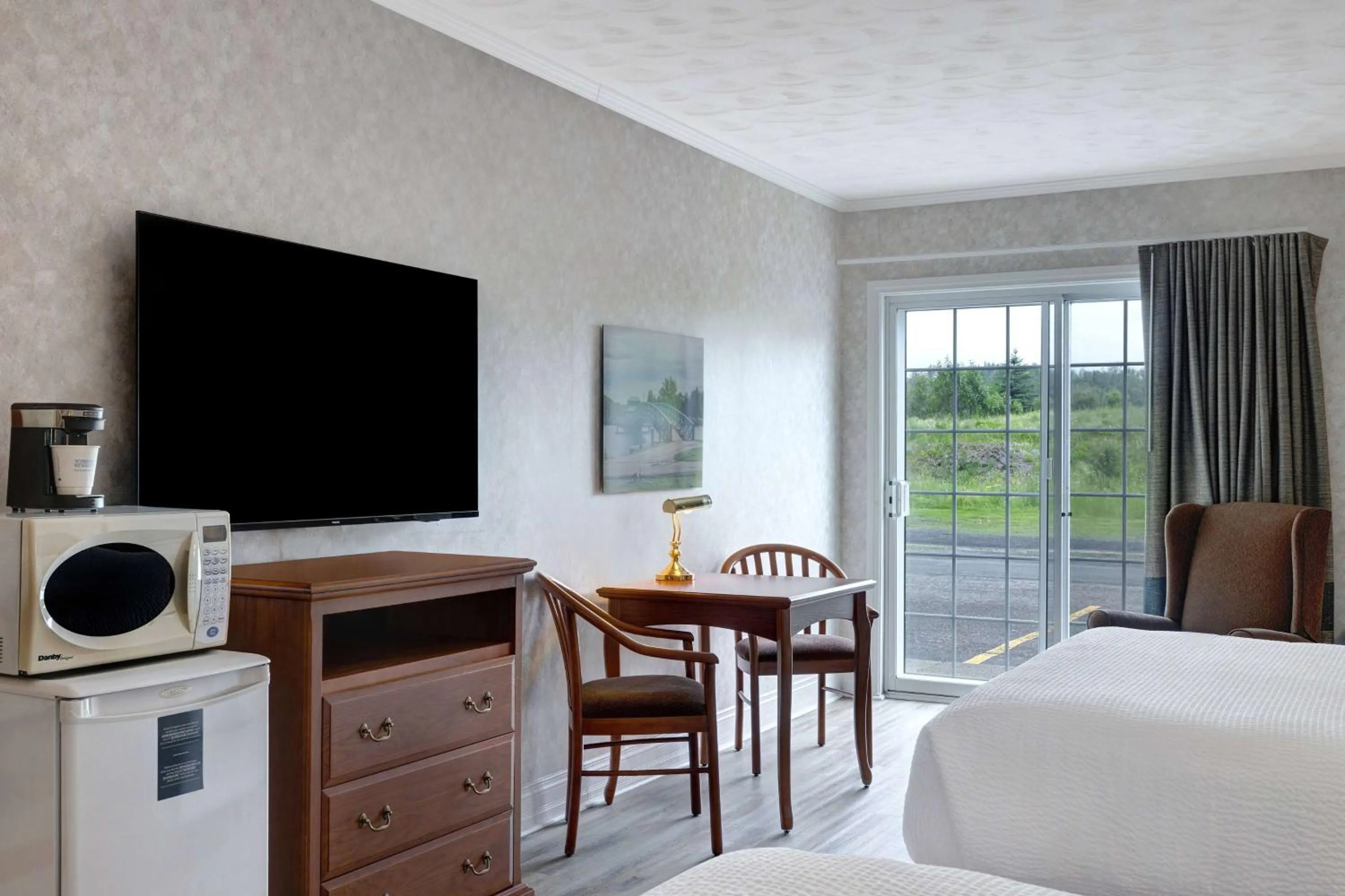 Photo of the whole room, Bed in Days Inn by Wyndham Edmundston