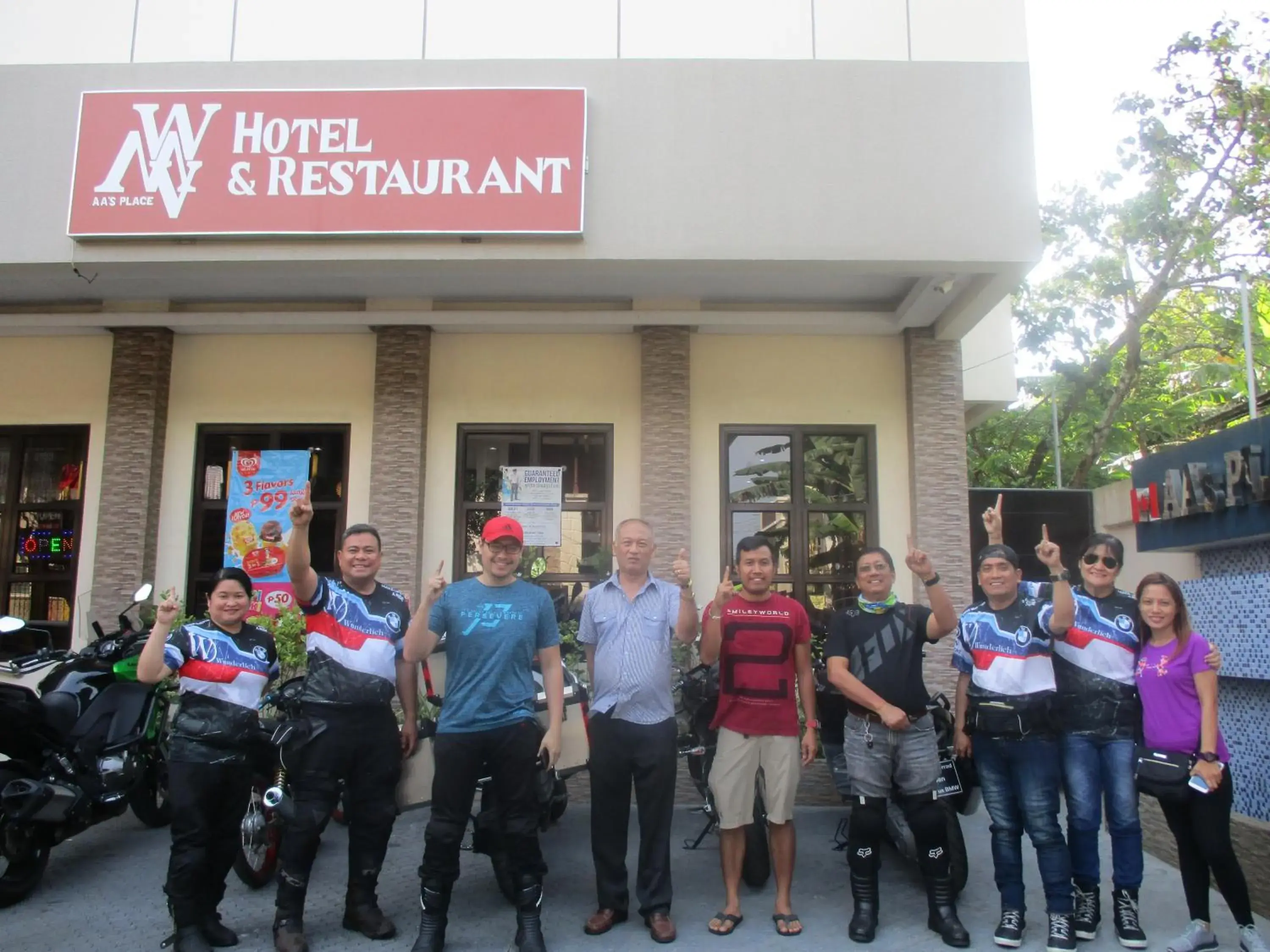 Property building in WMV Hotel & Restaurant Property building in WMV Hotel & Restaurant