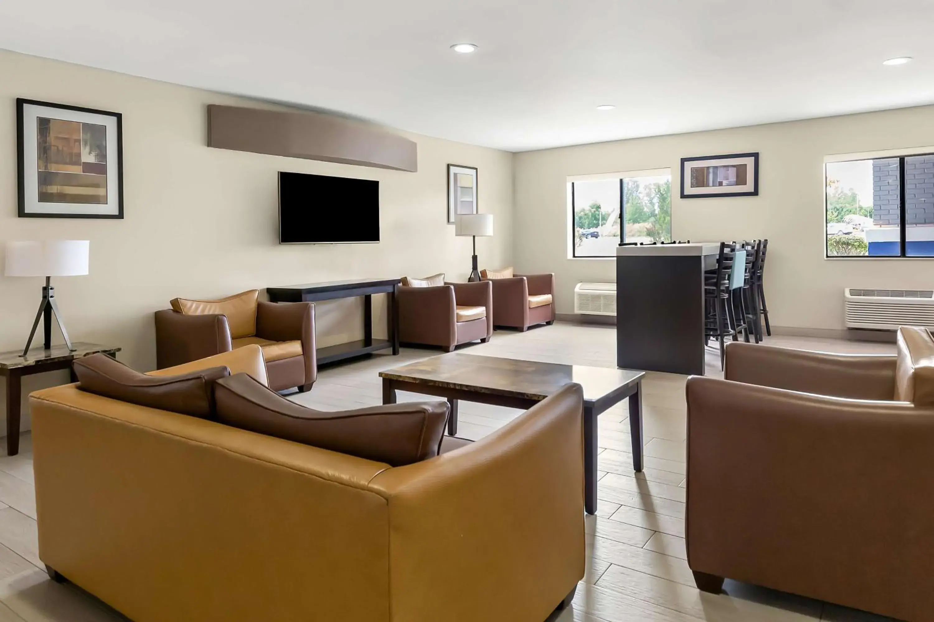 Lobby or reception in Best Western Saluki Inn Lobby or reception in Best Western Saluki Inn