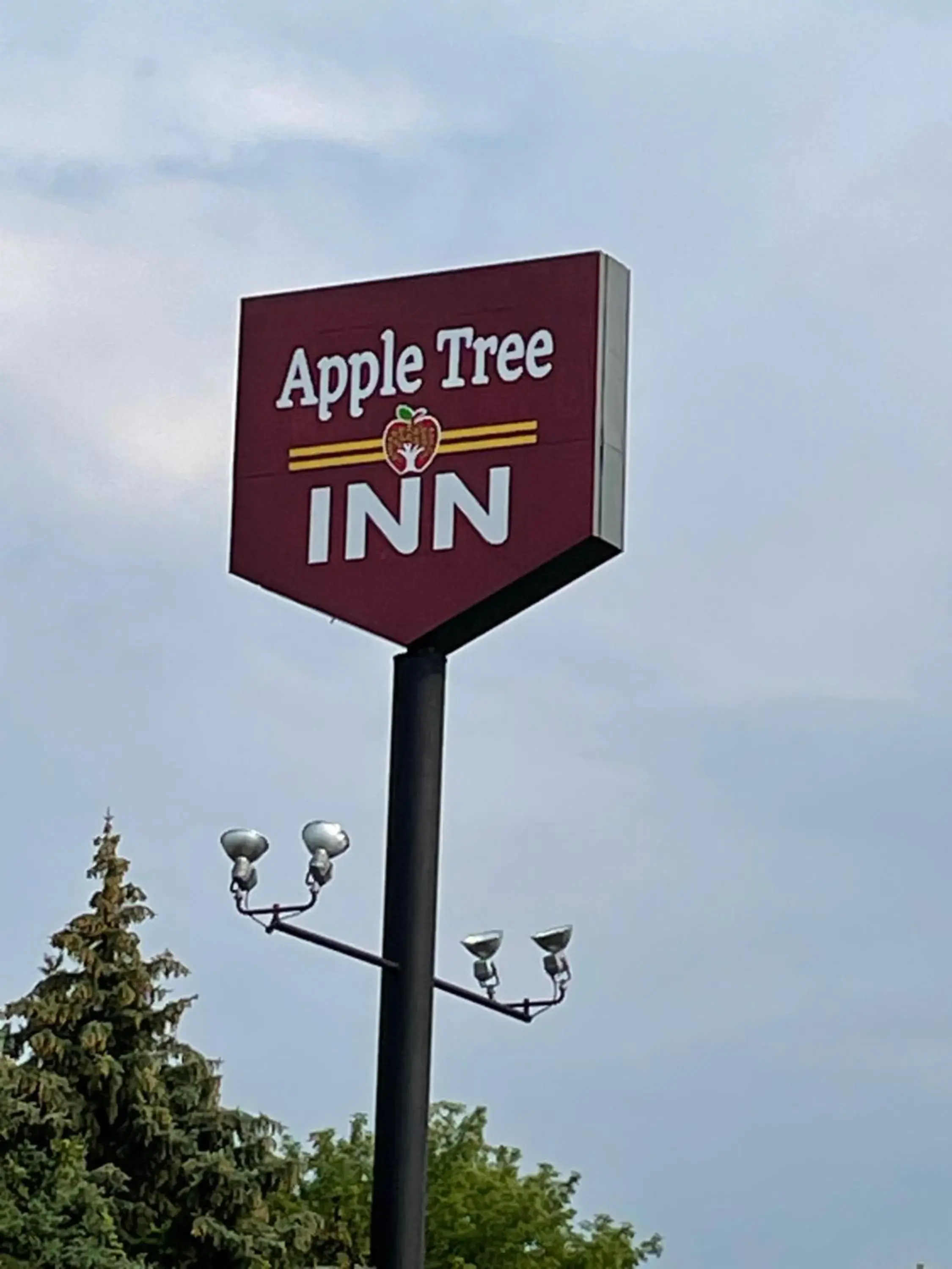 Property logo or sign in Apple Tree Inn