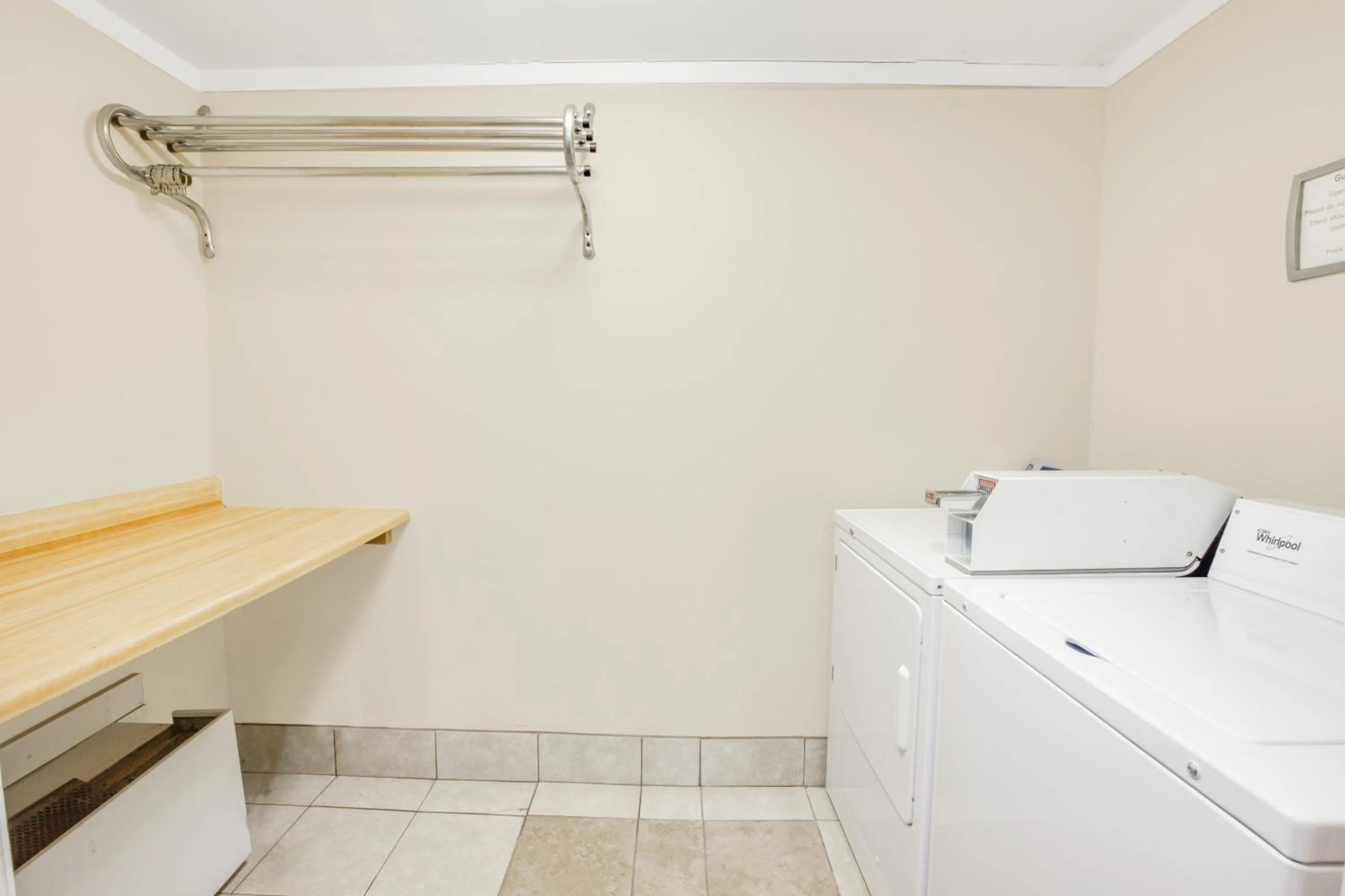 Area and facilities in Rodeway Inn & Suites