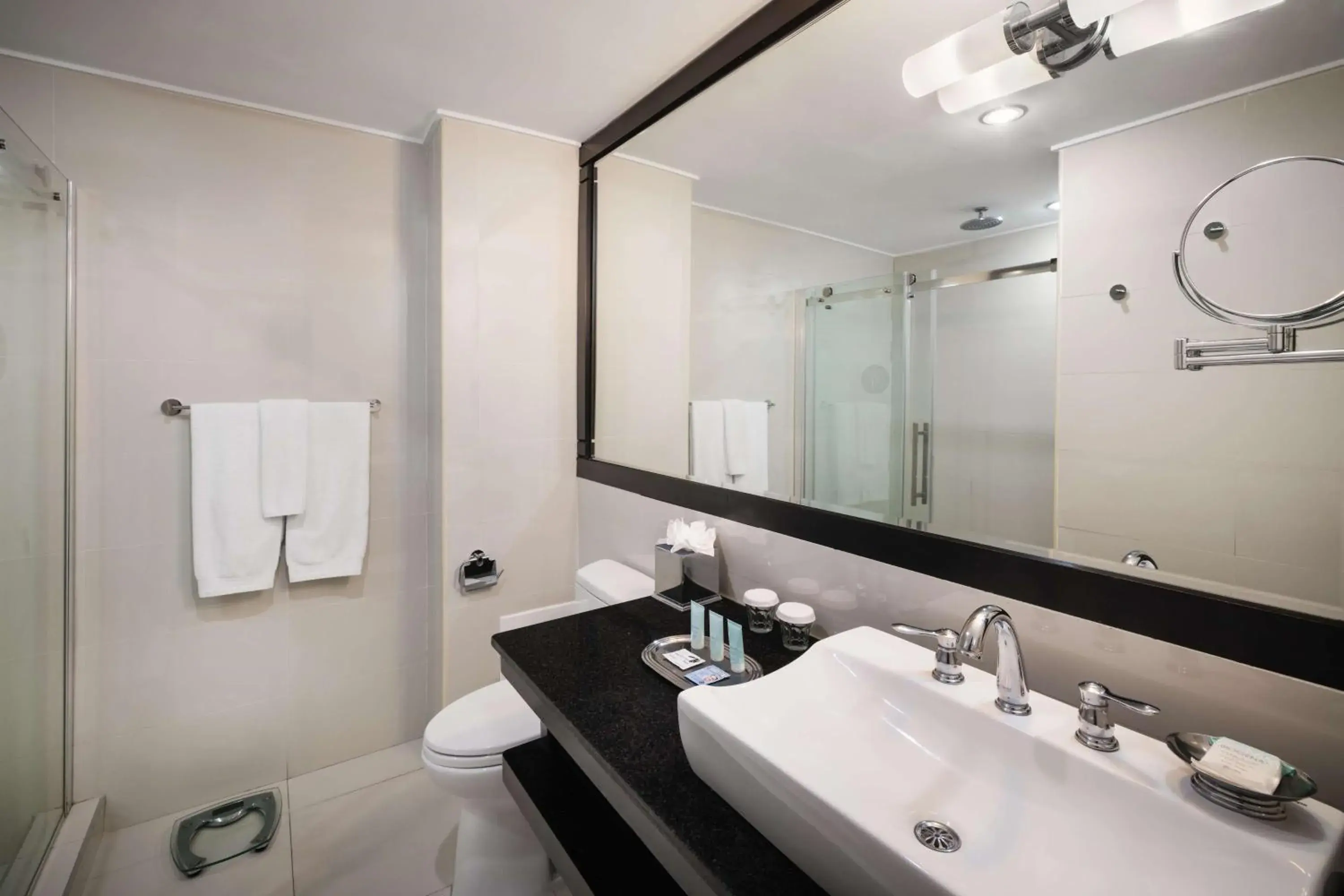 Suite with Two Double Beds and Walk-In Shower - Non-Smoking in Terra Nova, BW Premier Collection Suite with Two Double Beds and Walk-In Shower - Non-Smoking in Terra Nova, BW Premier Collection