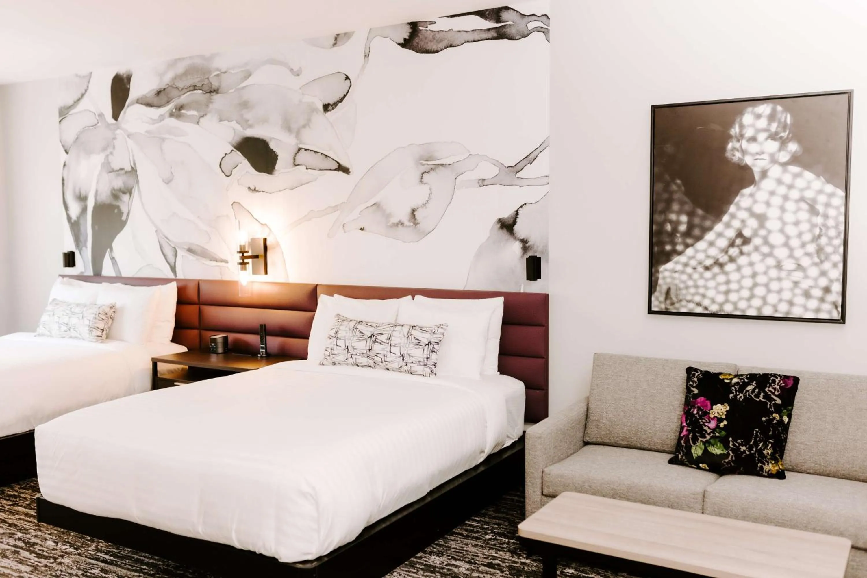 Bedroom, Bed in Aiden San Antonio Riverwalk