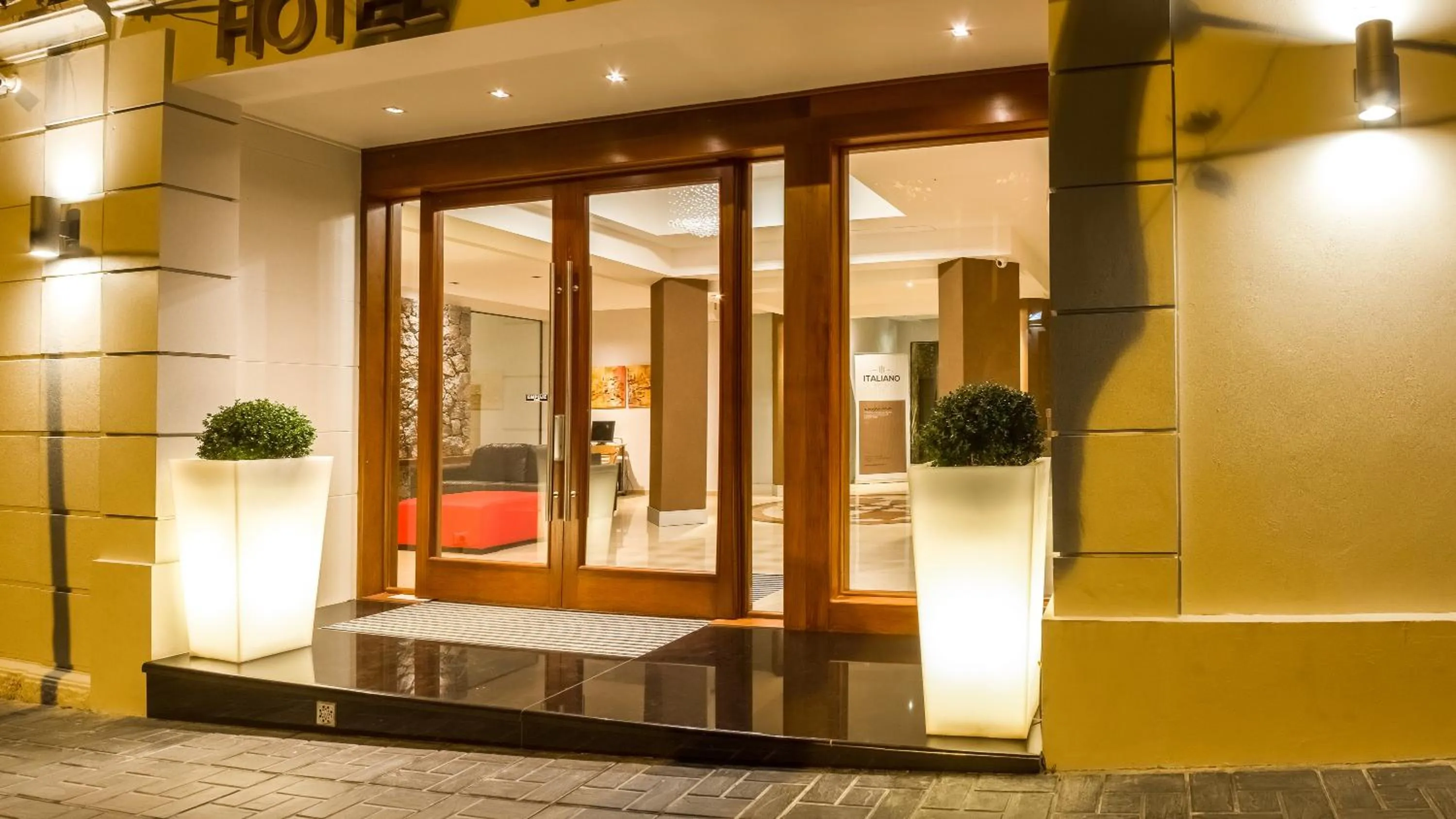 Facade/entrance in Hotel Italiano