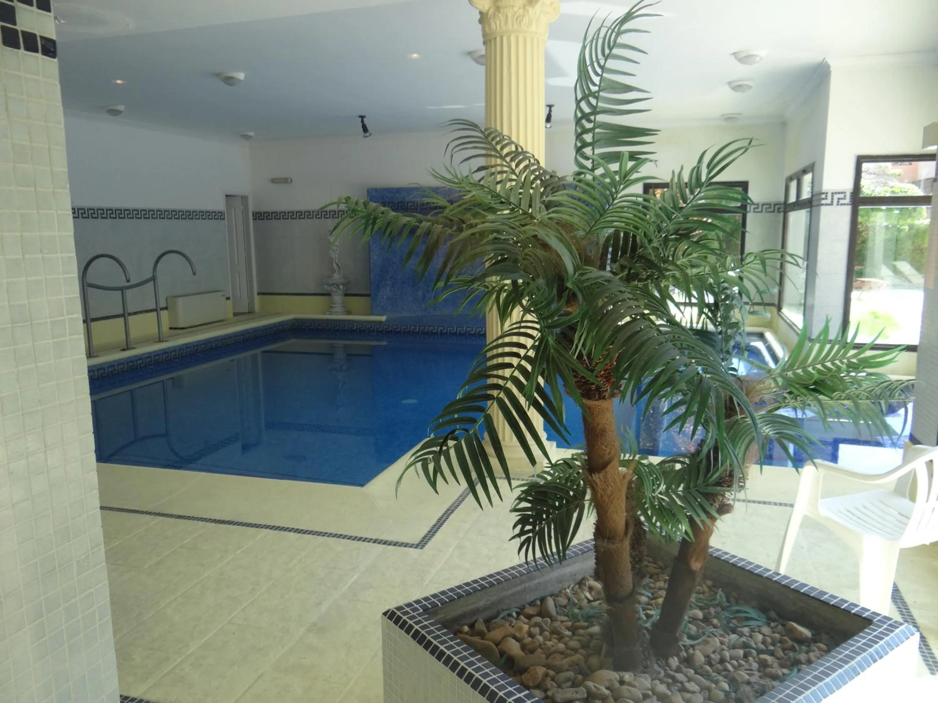 Swimming pool in Hotel Italiano