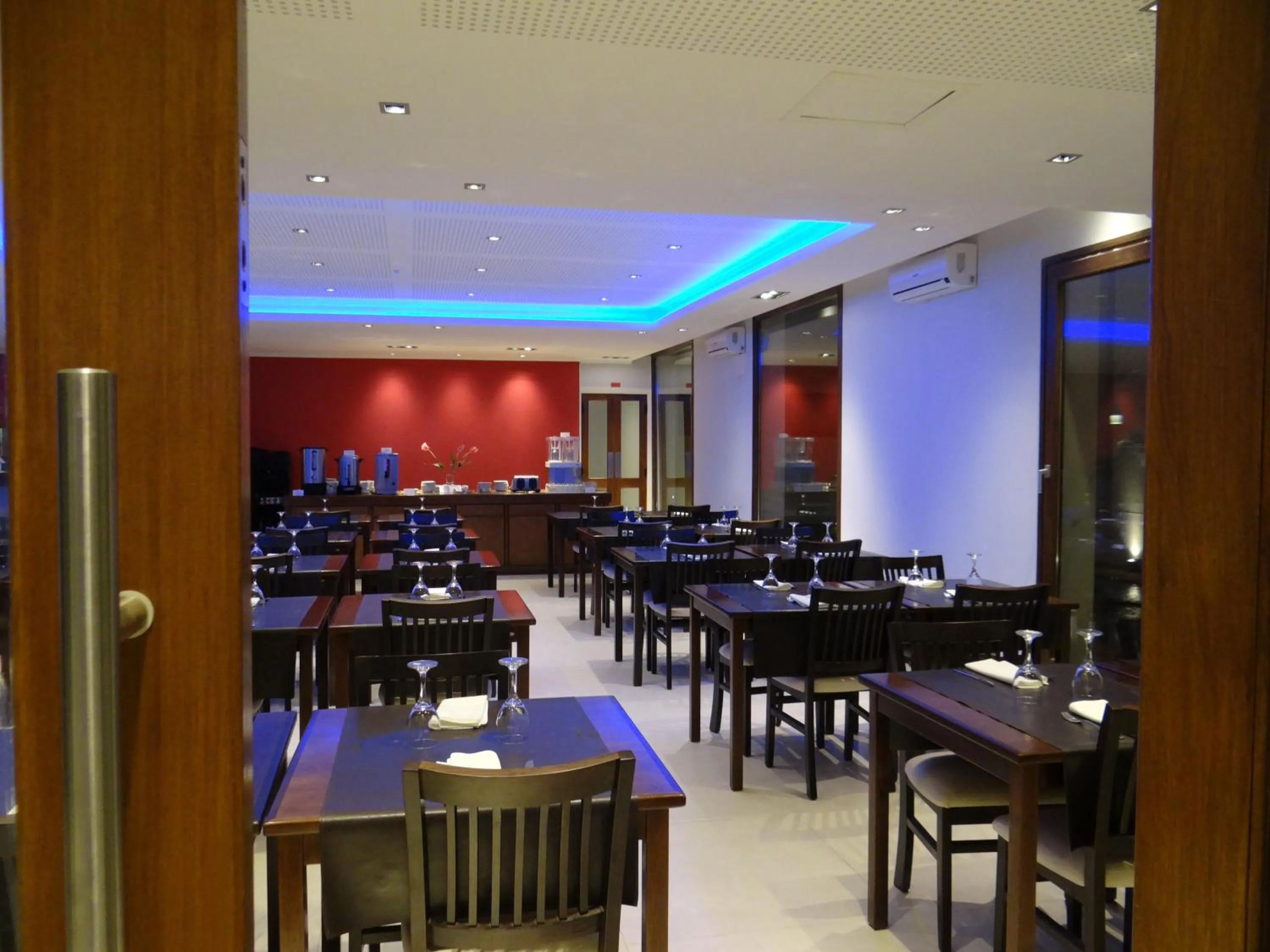 Restaurant/places to eat in Hotel Italiano