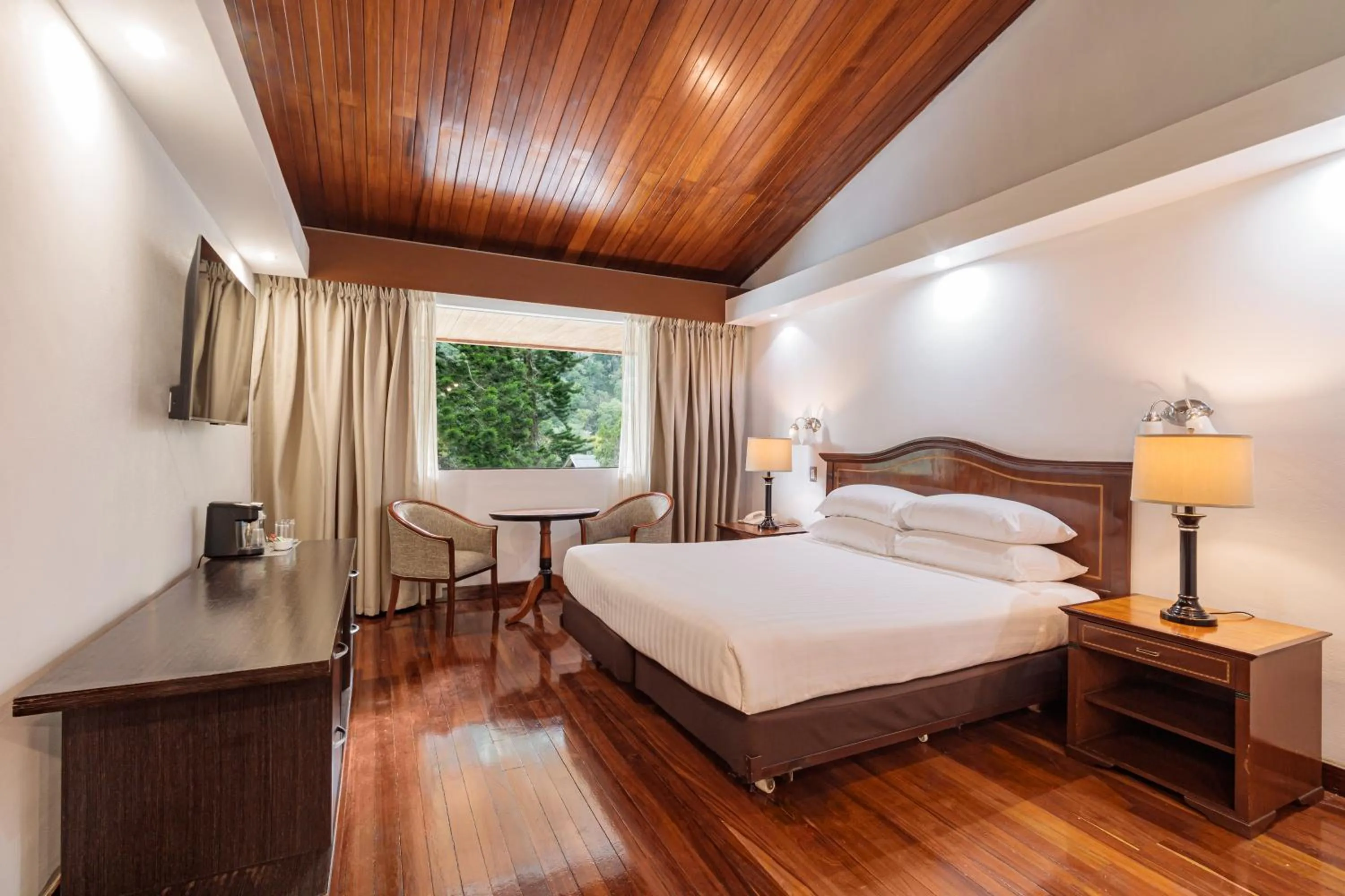 Photo of the whole room, Bed in Hotel Bambito By Faranda Boutique, a member of Radisson Individuals