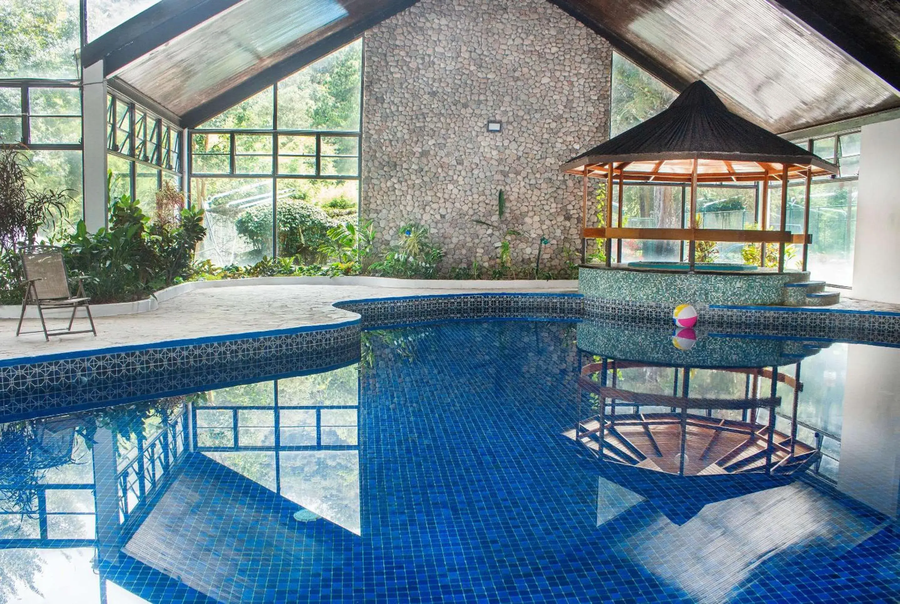 Swimming pool in Hotel Bambito By Faranda Boutique, a member of Radisson Individuals Swimming pool in Hotel Bambito By Faranda Boutique, a member of Radisson Individuals