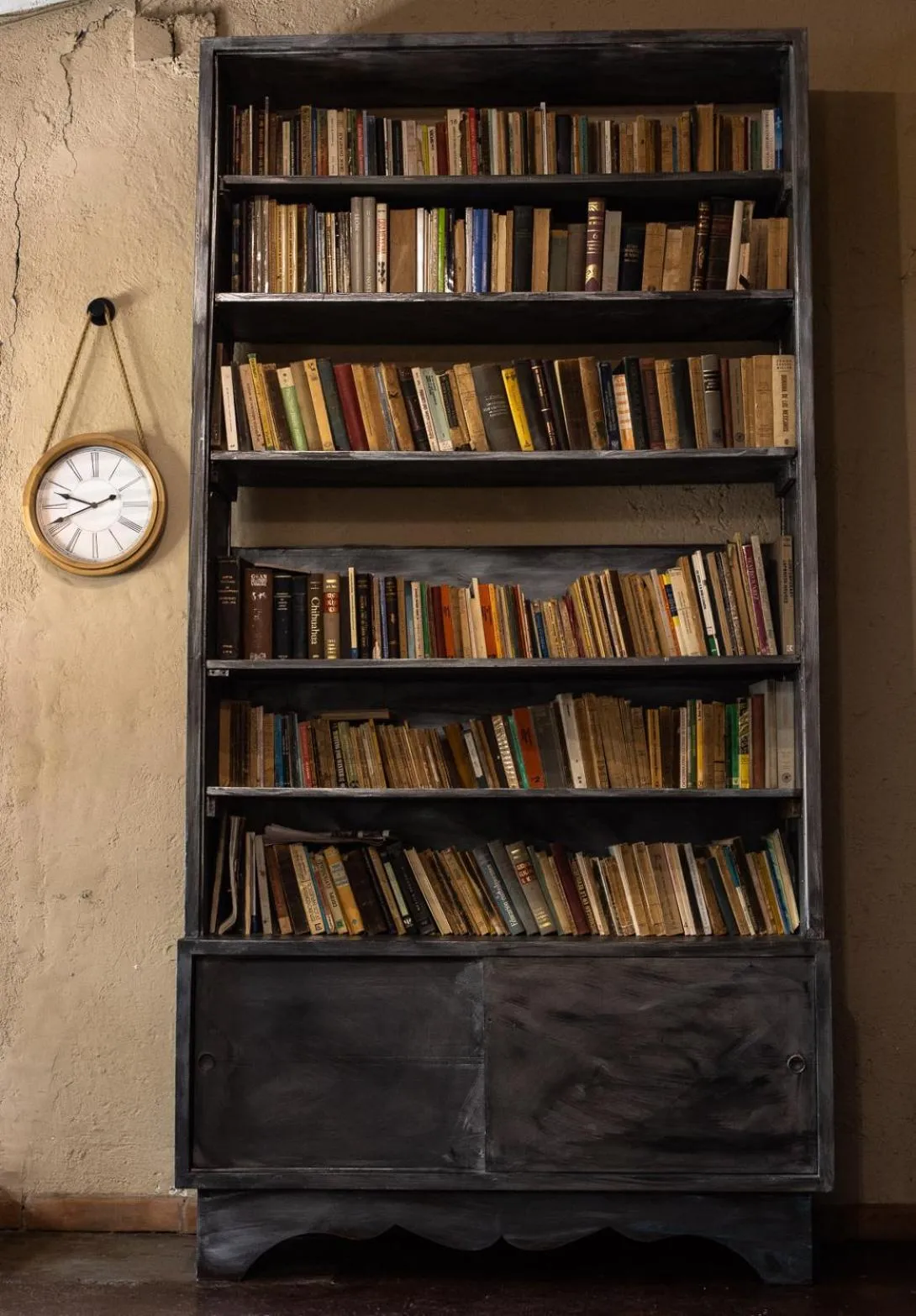 Library in El Marques Hacienda