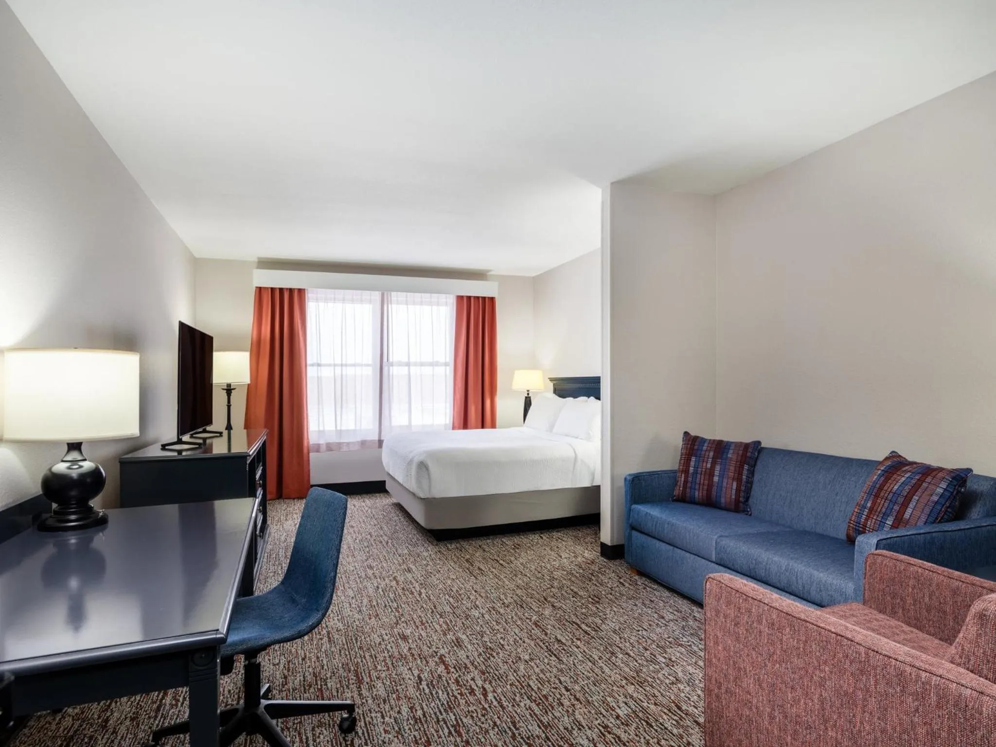 Photo of the whole room, Bed in Garner Hotel Gillette South by IHG