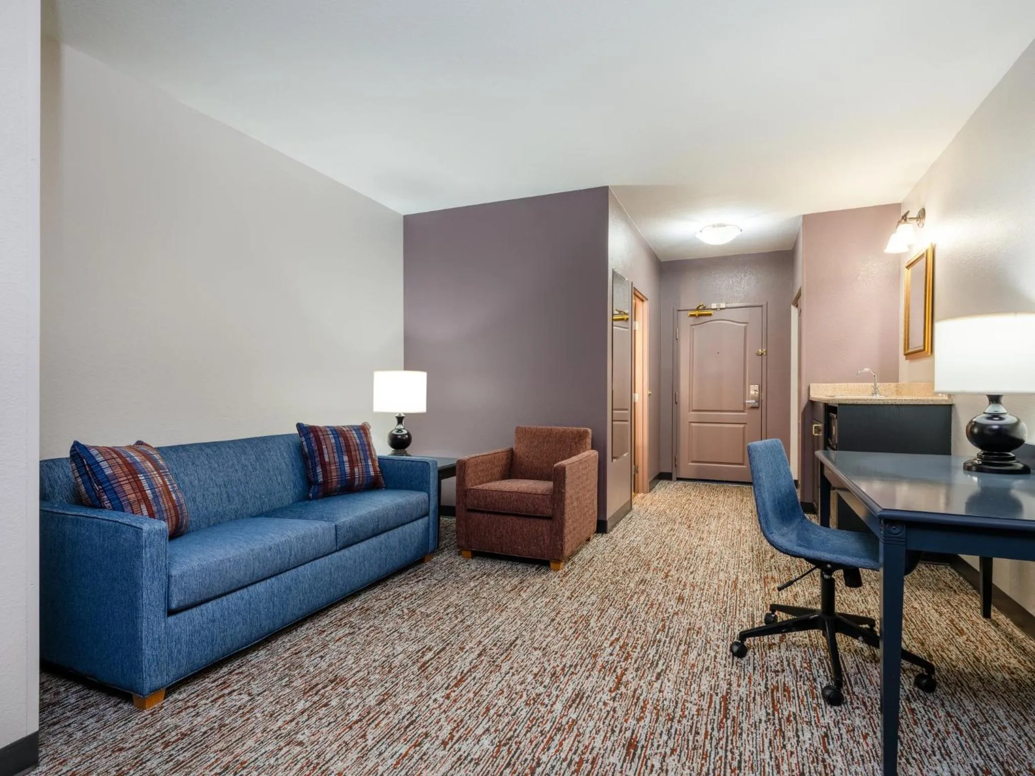 Photo of the whole room in Garner Hotel Gillette South by IHG