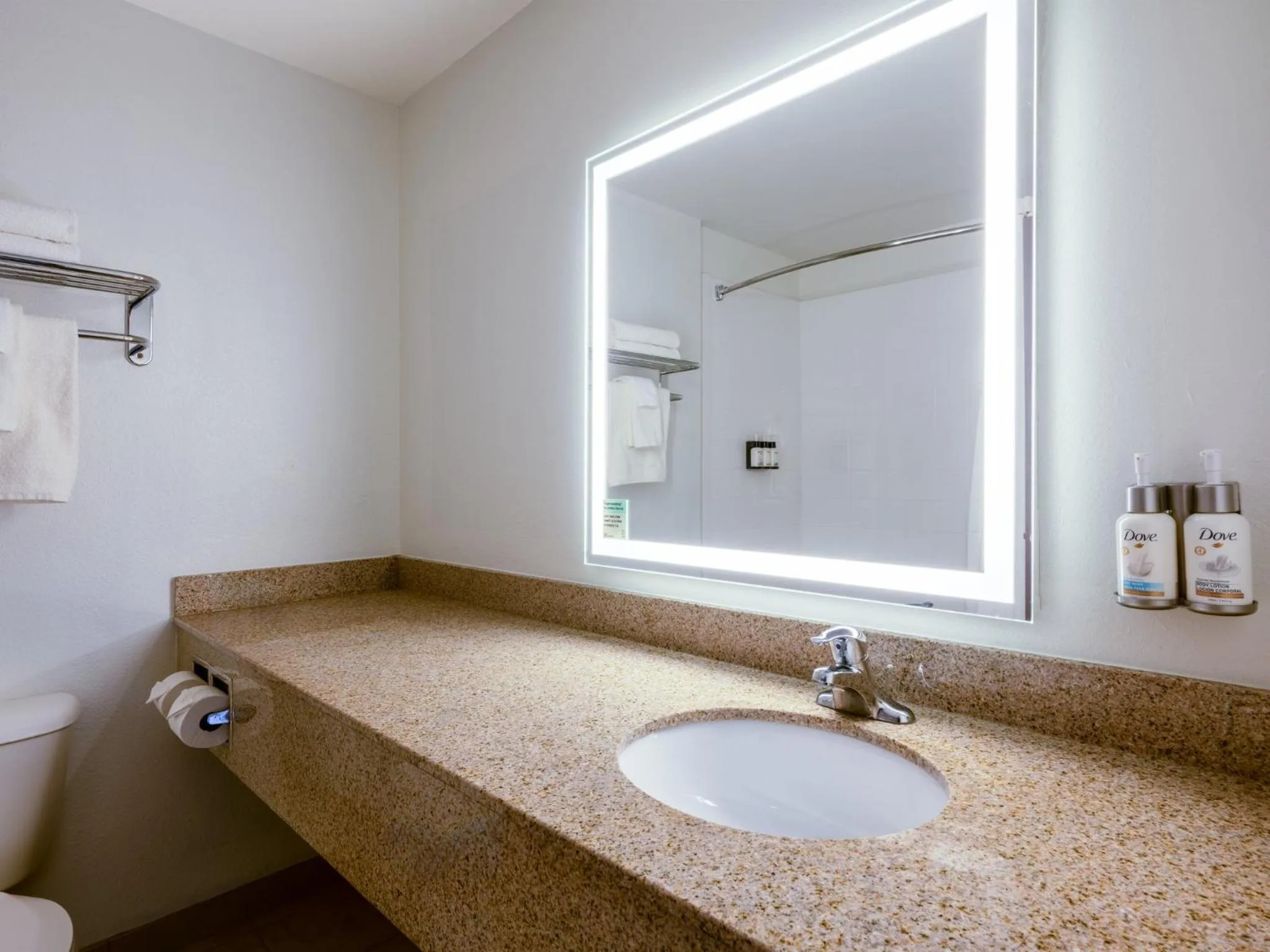 Photo of the whole room in Garner Hotel Gillette South by IHG